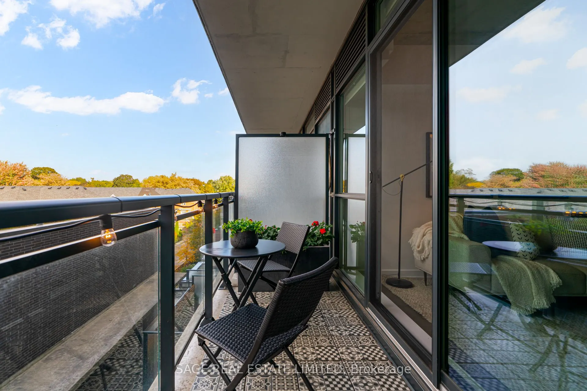1190 Dundas Street E, #504