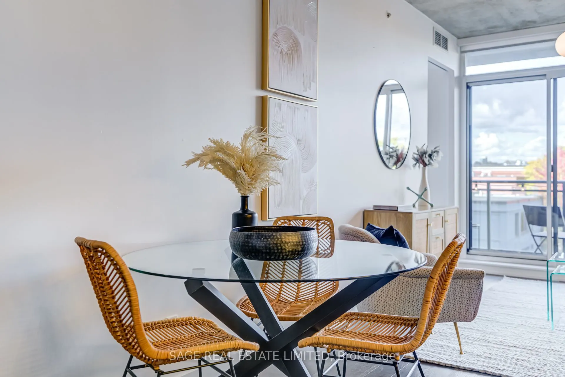 1190 Dundas Street E, #504