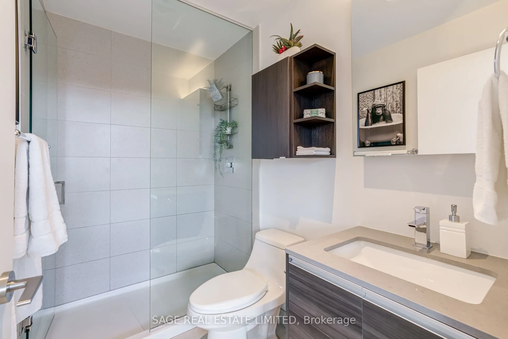 1190 Dundas Street E, #504