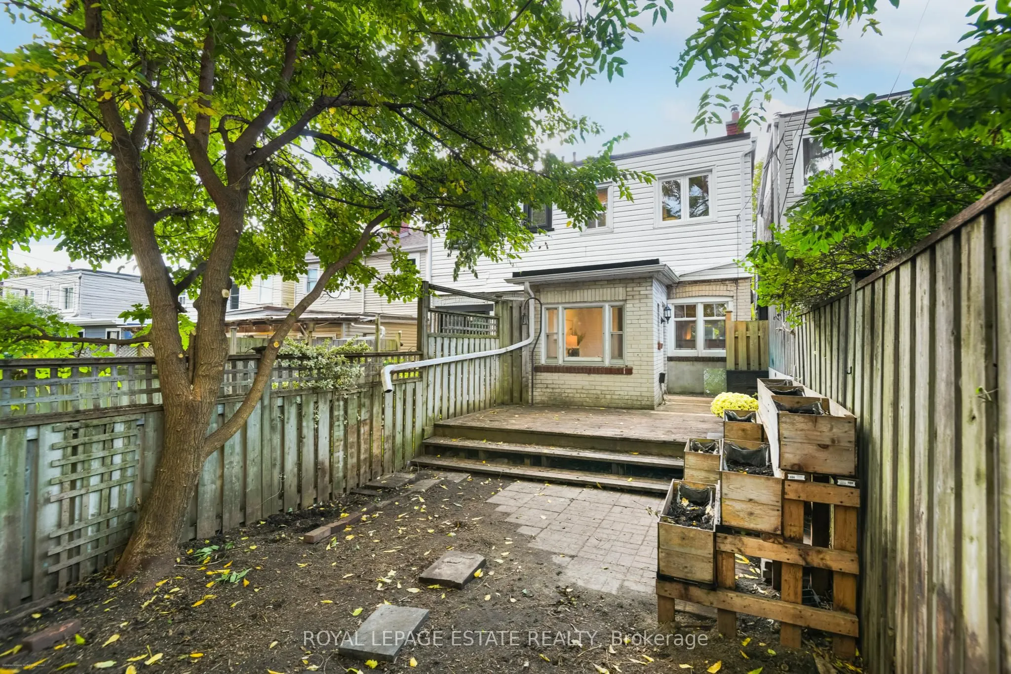 83 Bastedo Avenue