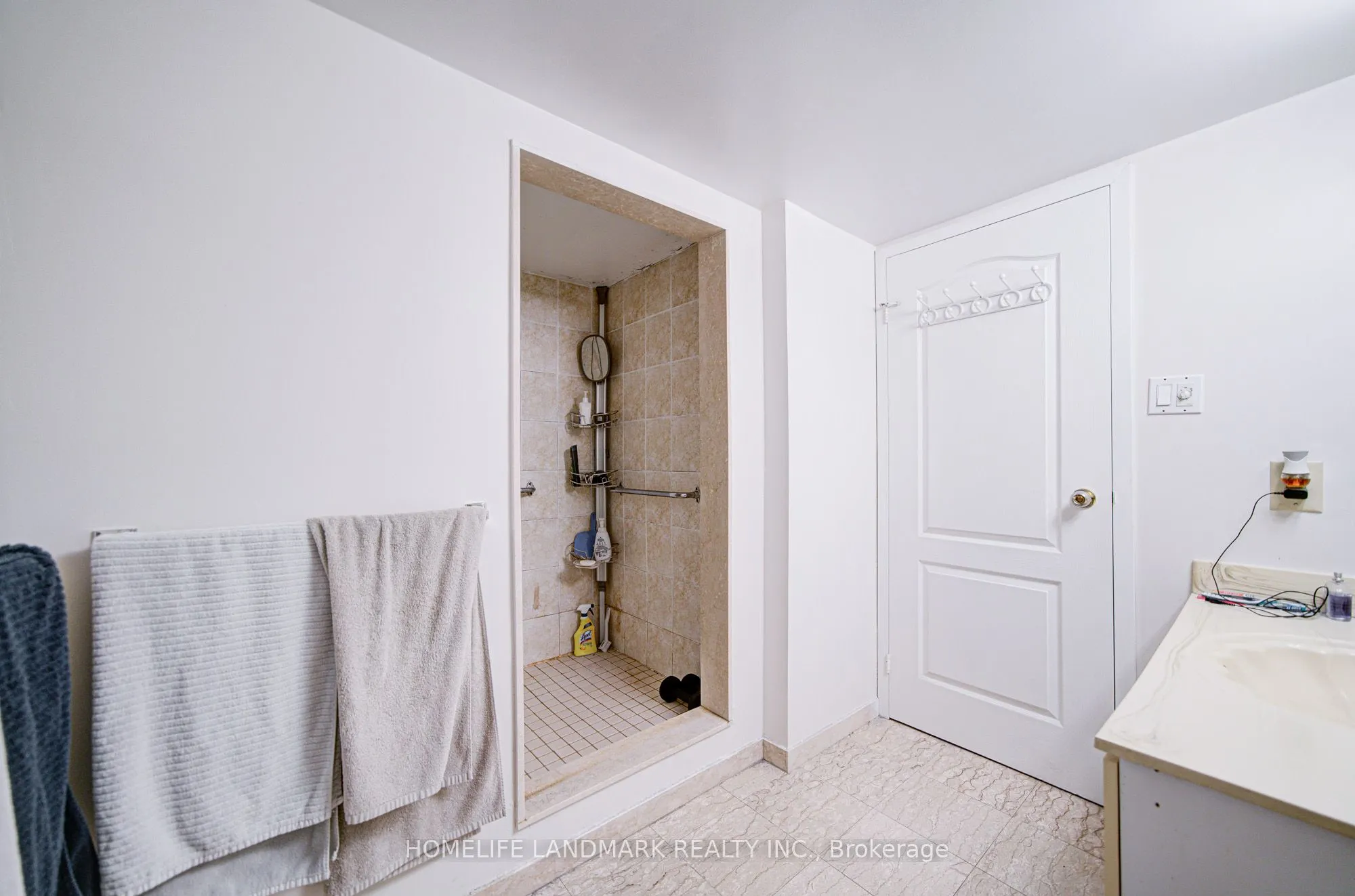 1 Reidmount Avenue, #303