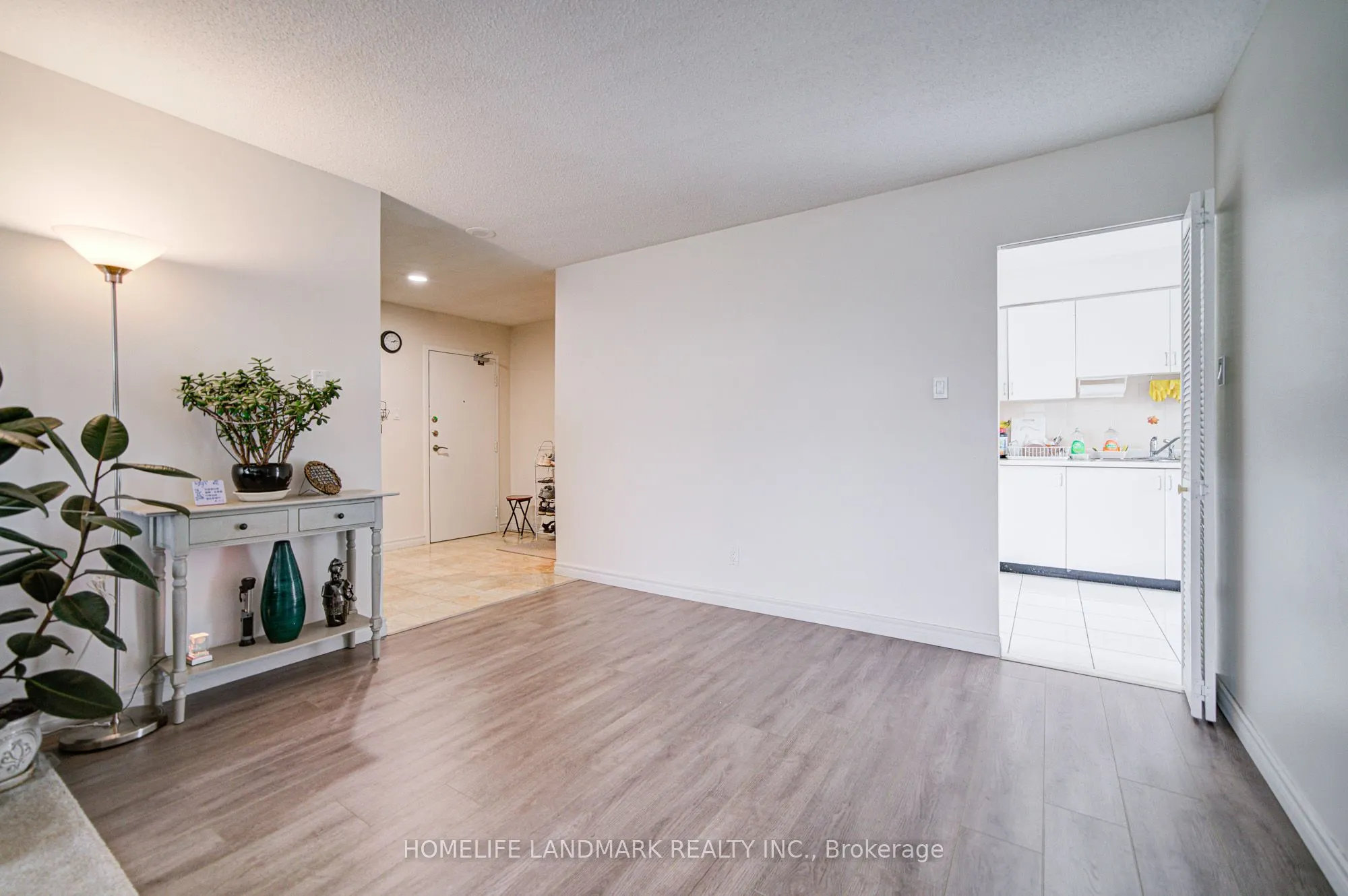 1 Reidmount Avenue, #303