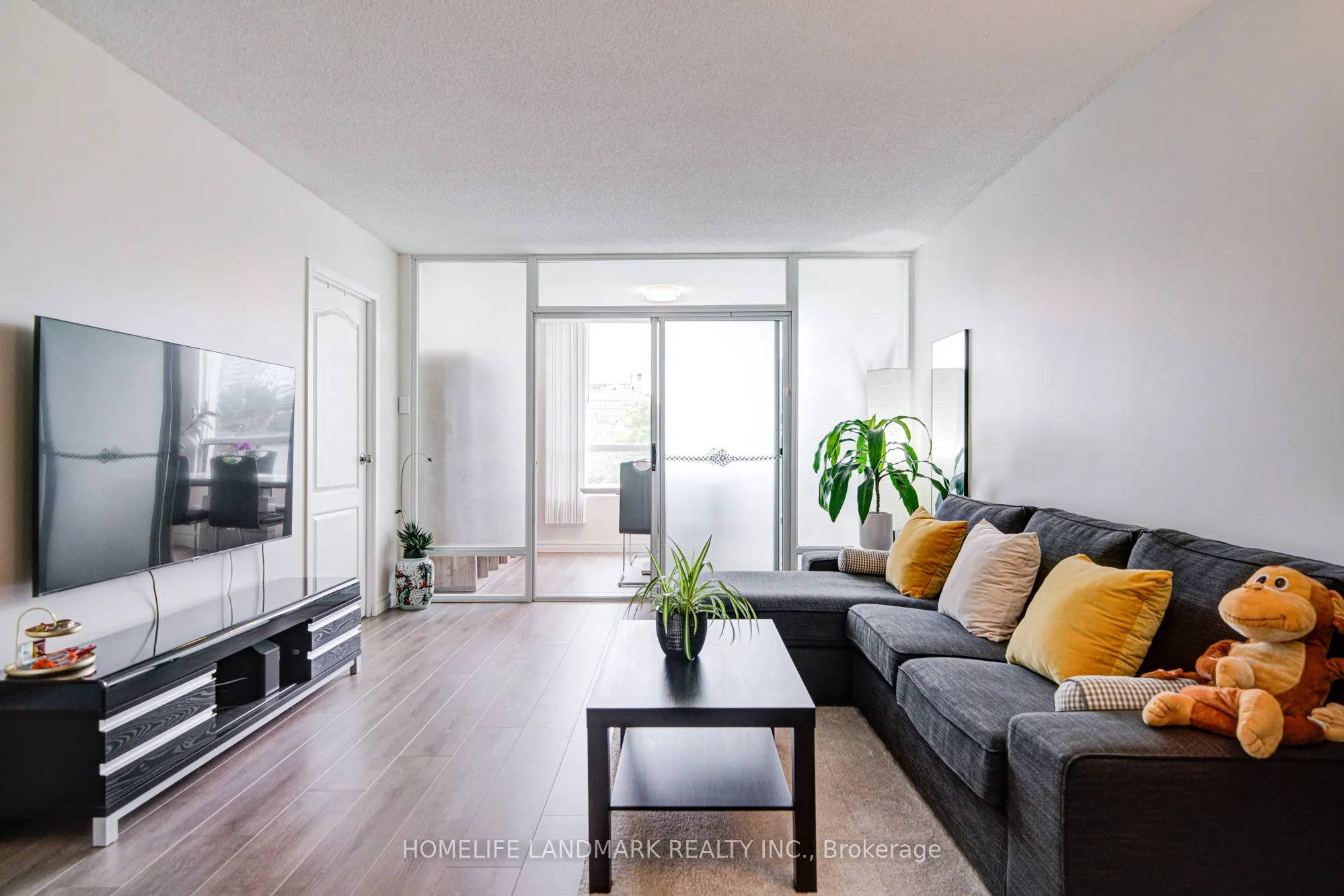 1 Reidmount Avenue, #303