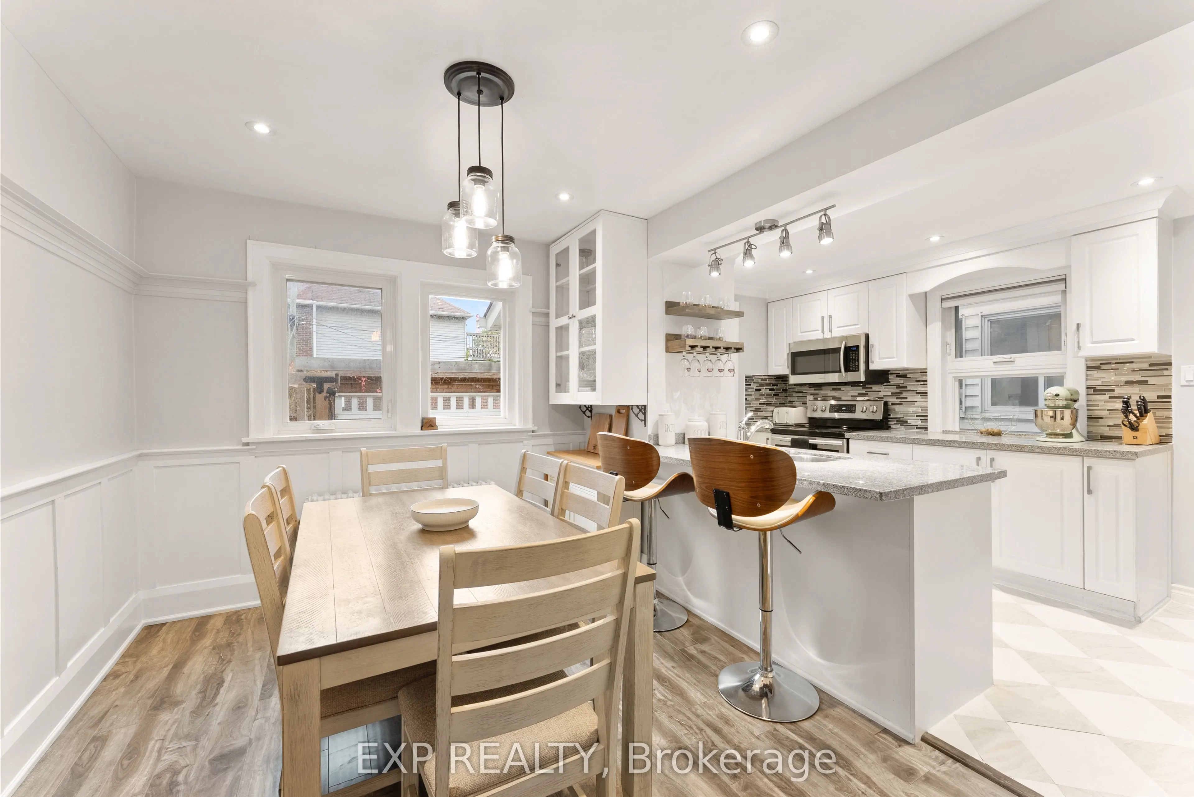 1702 Dundas Street E