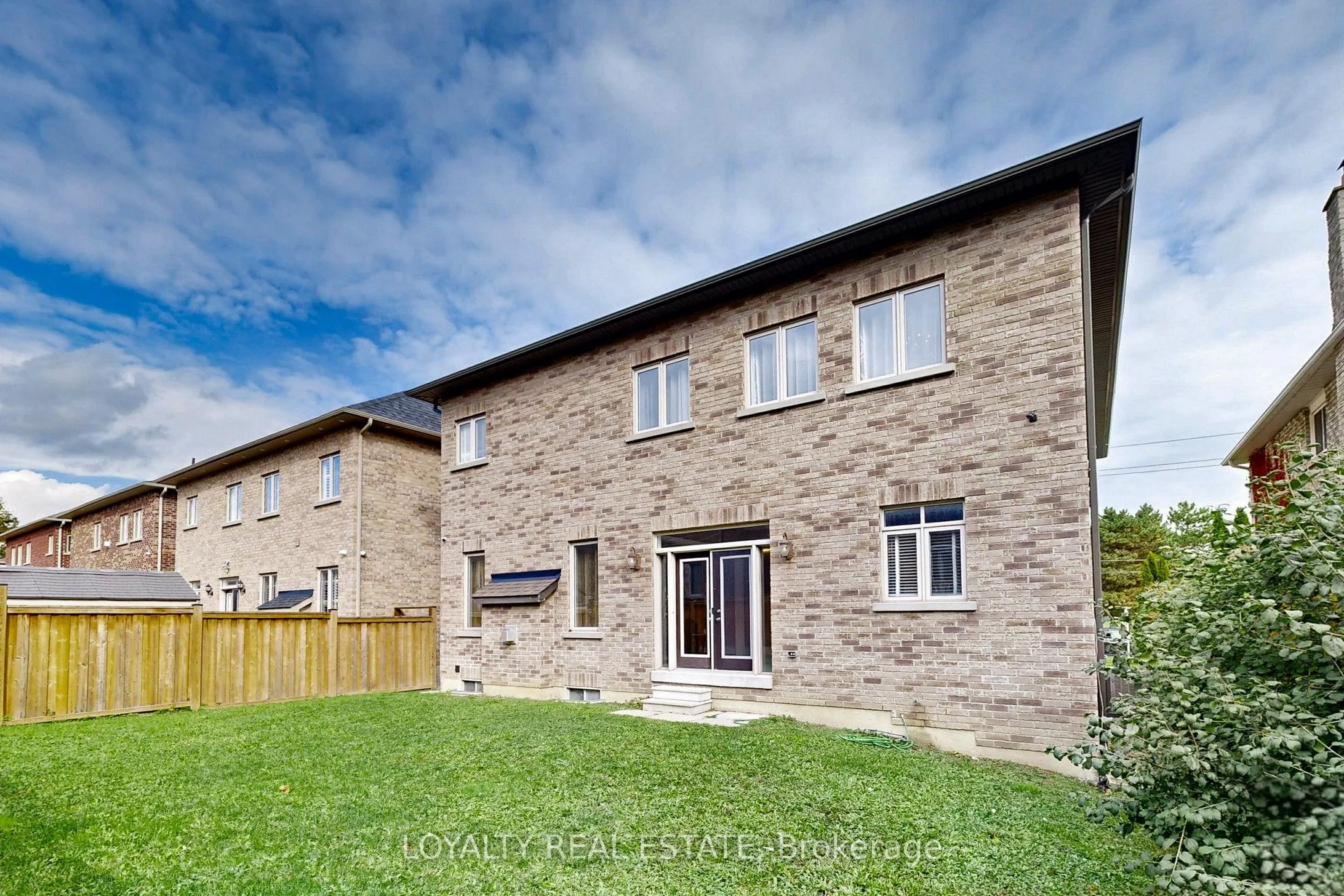556 Rosebank Road