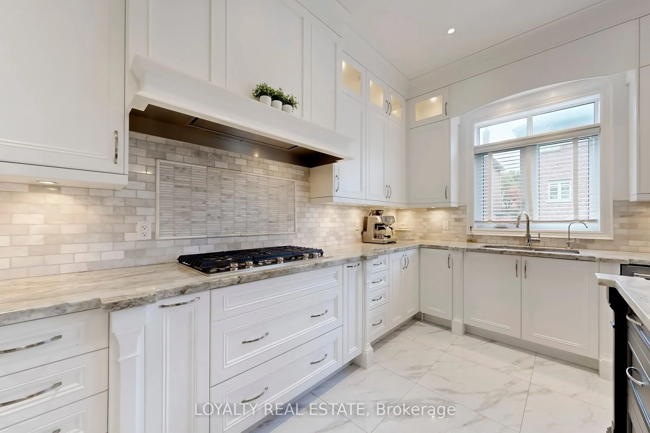 556 Rosebank Road