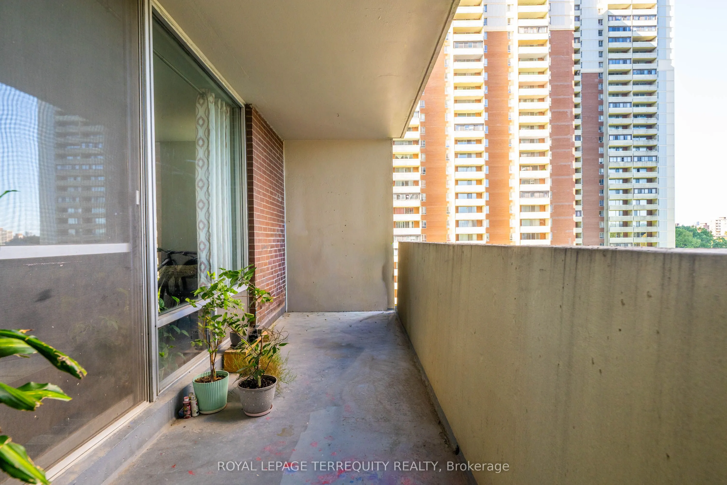5 Massey Square, #519