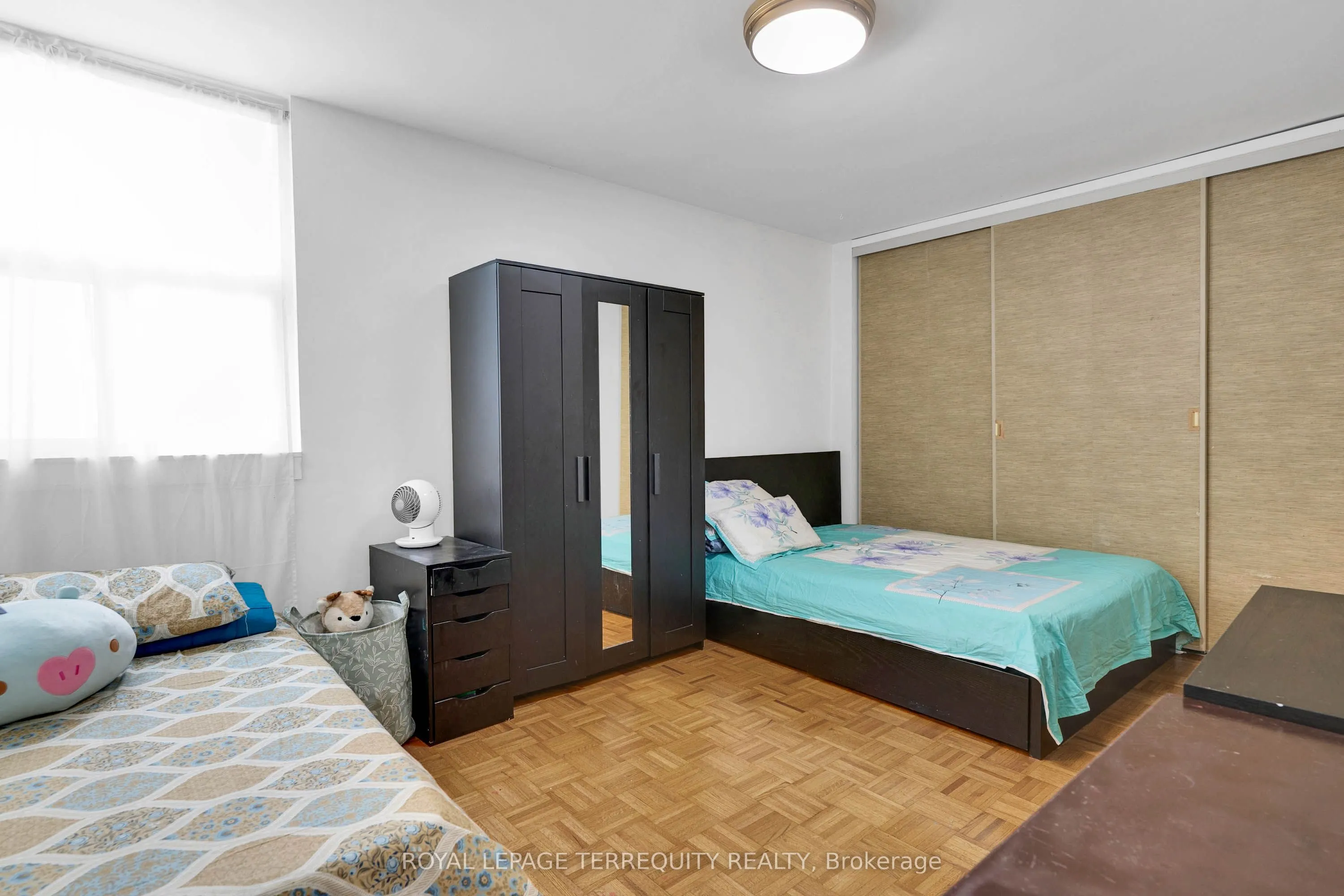 5 Massey Square, #519