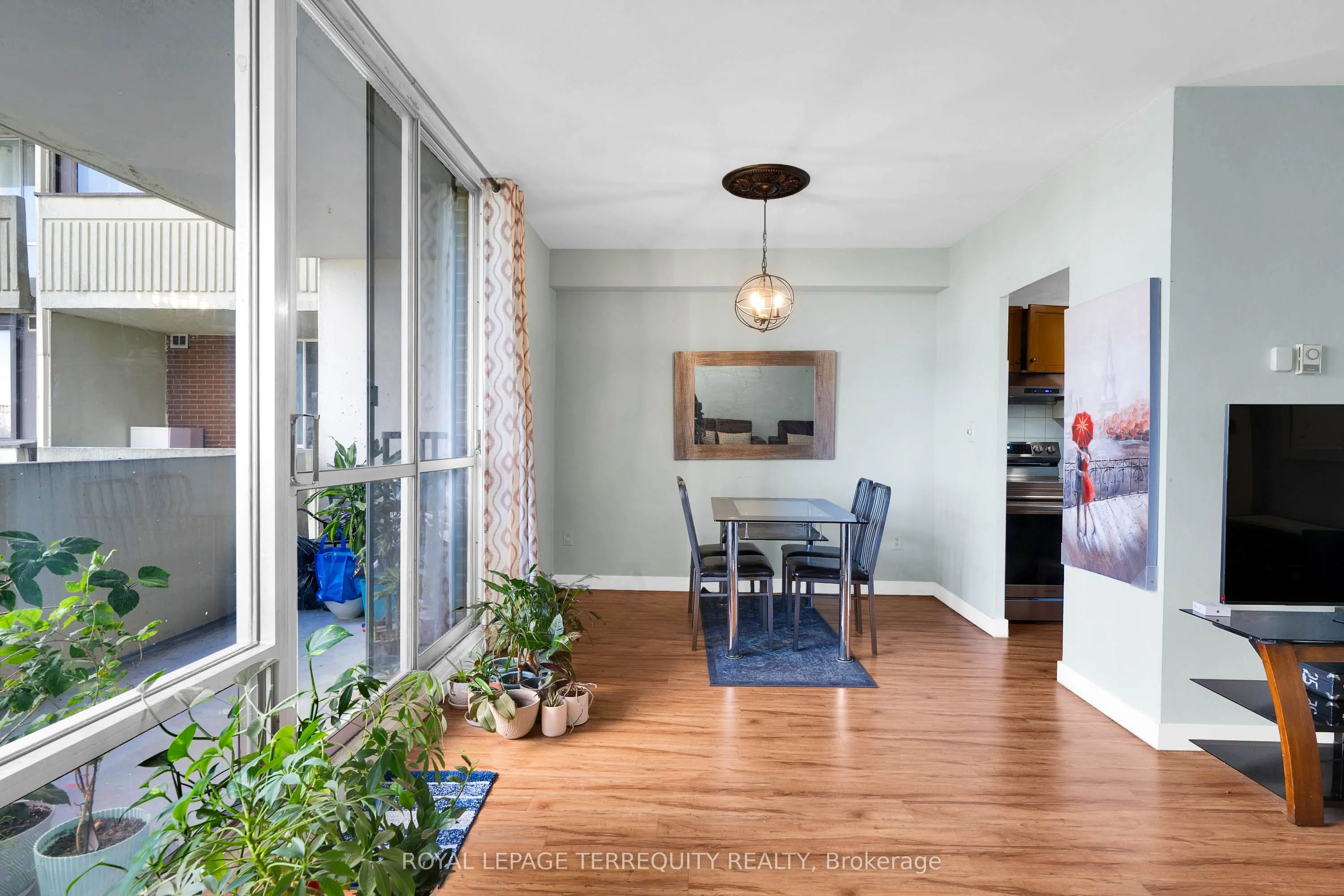 5 Massey Square, #519