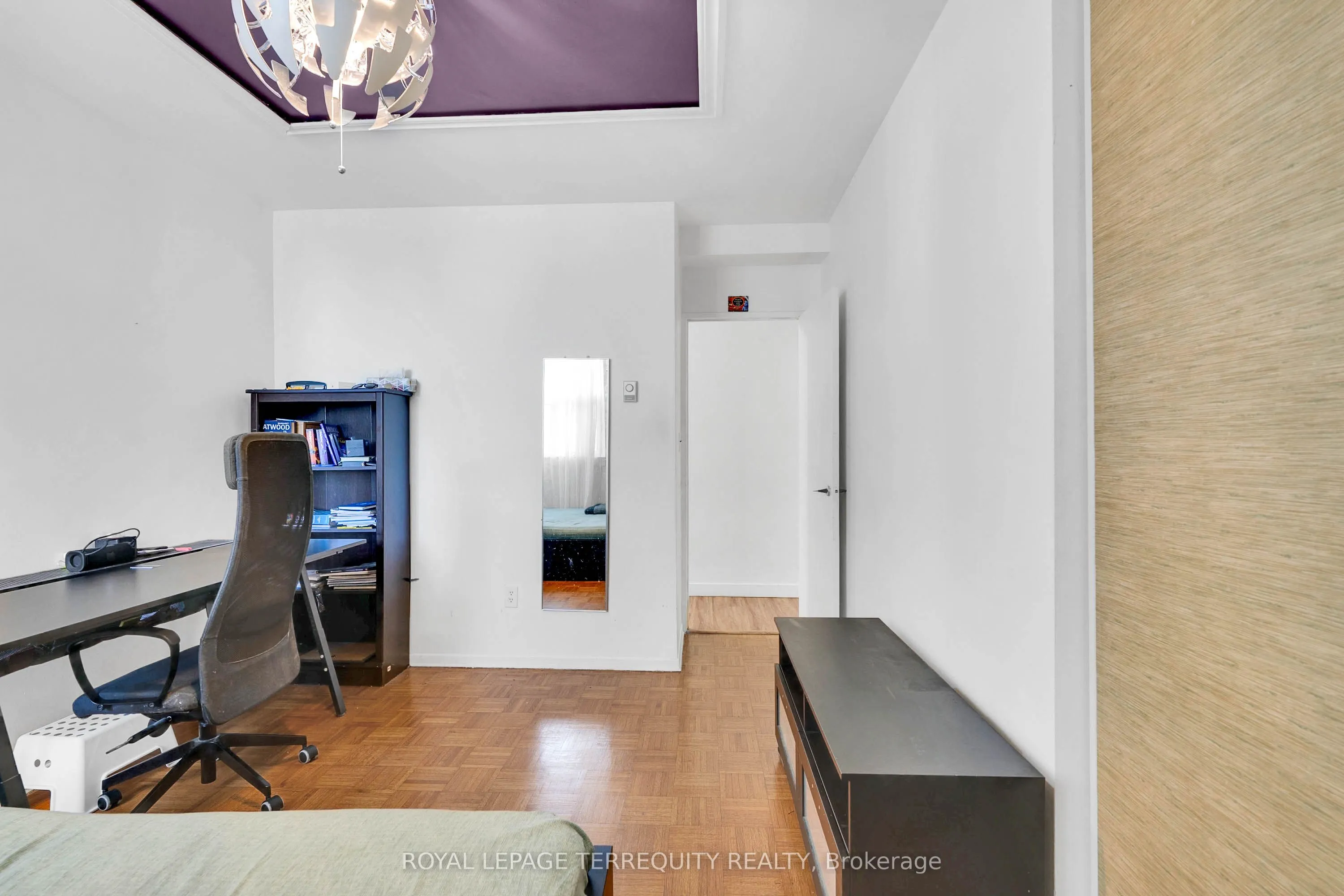 5 Massey Square, #519