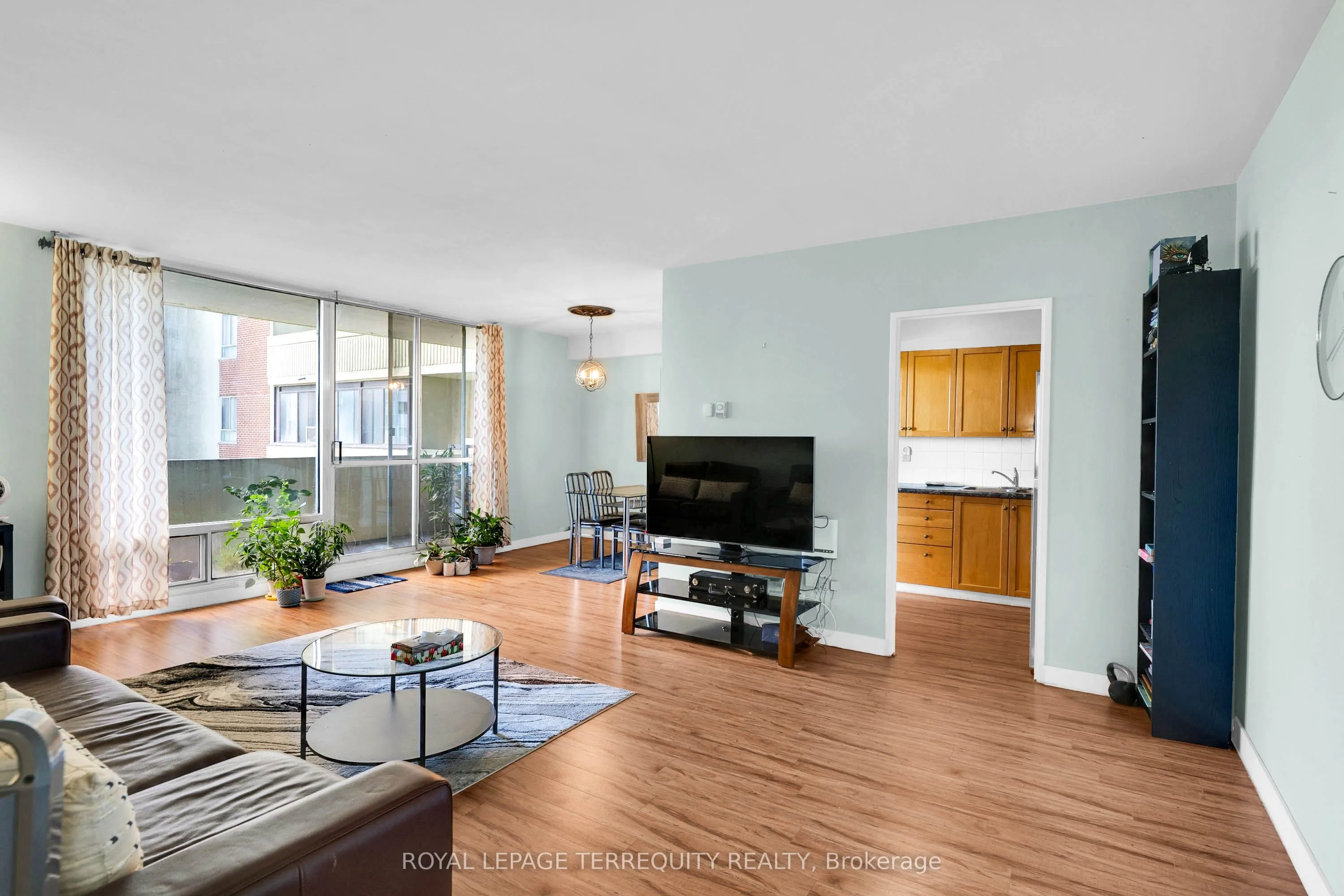 5 Massey Square, #519