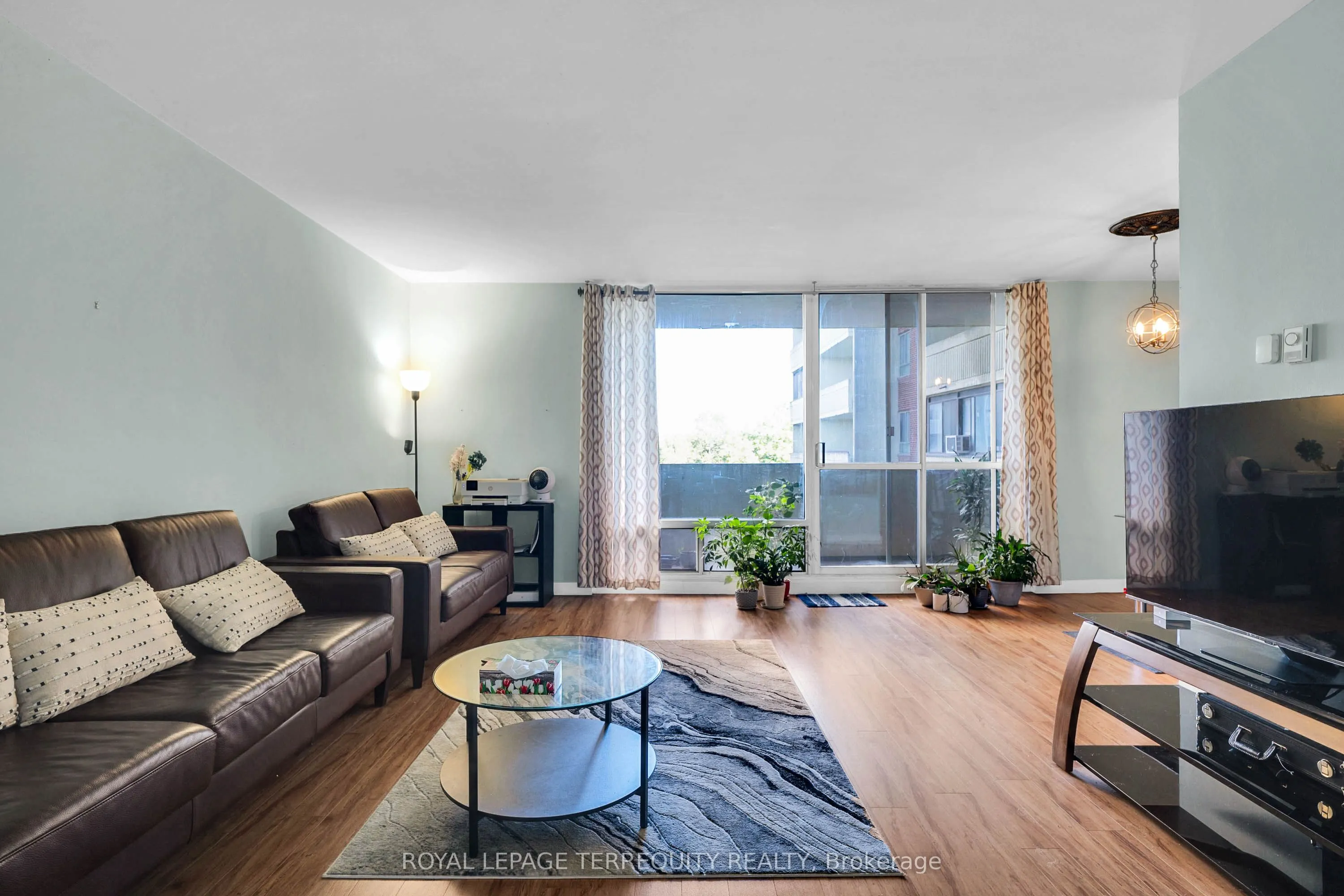 5 Massey Square, #519