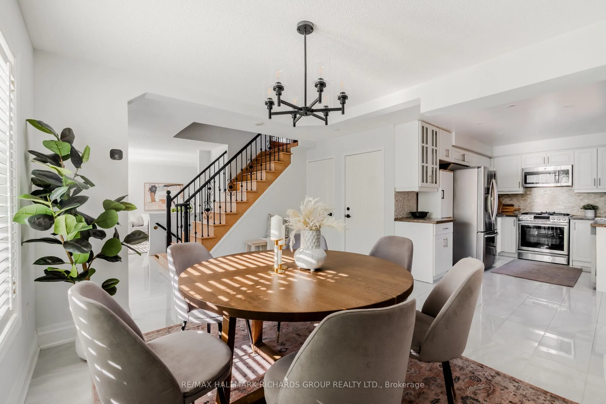 1531 Arcadia Square