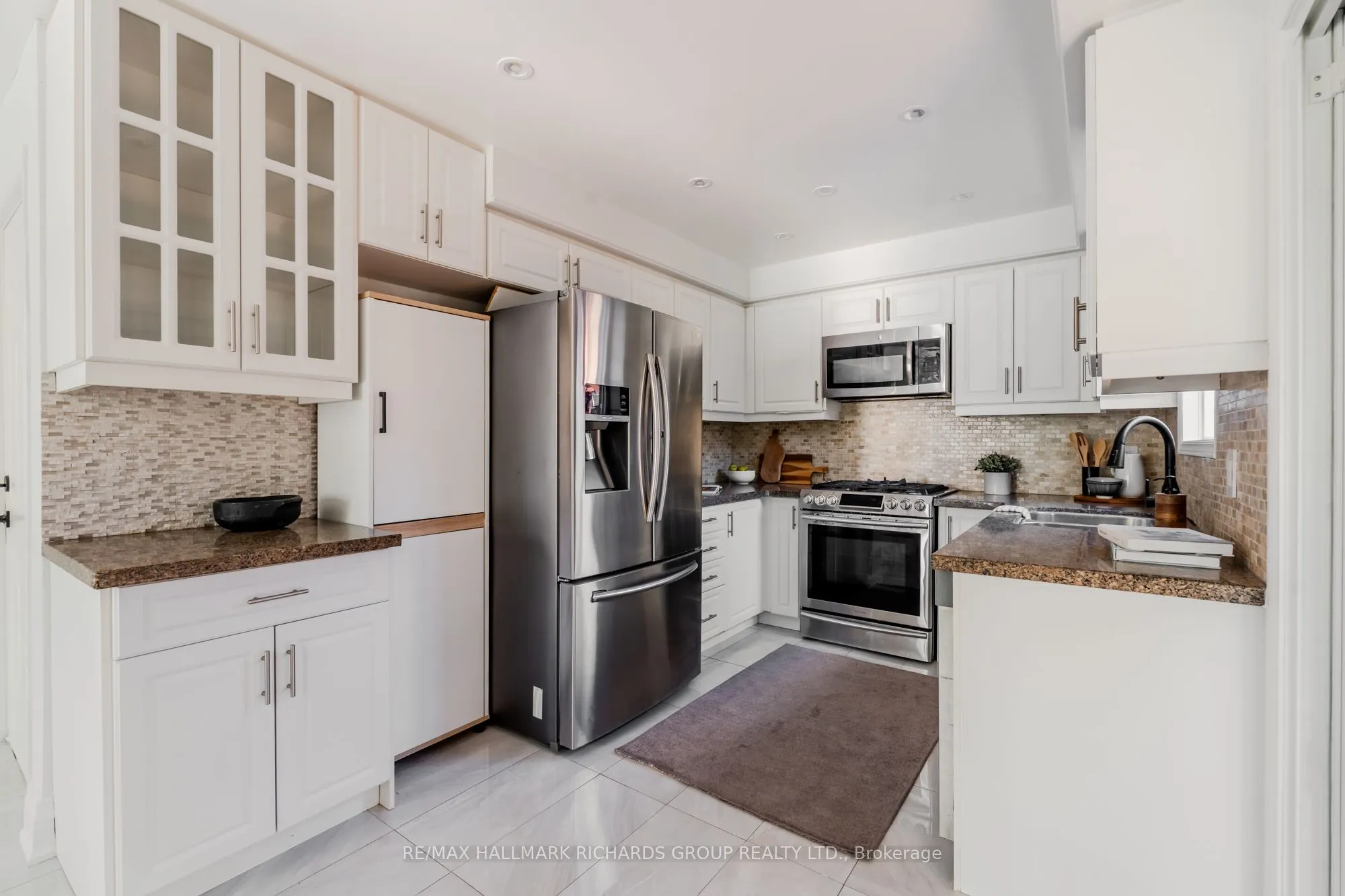 1531 Arcadia Square