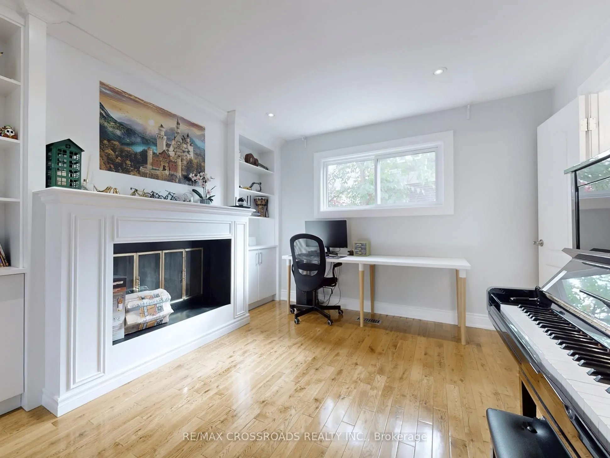 49 King Louis Crescent