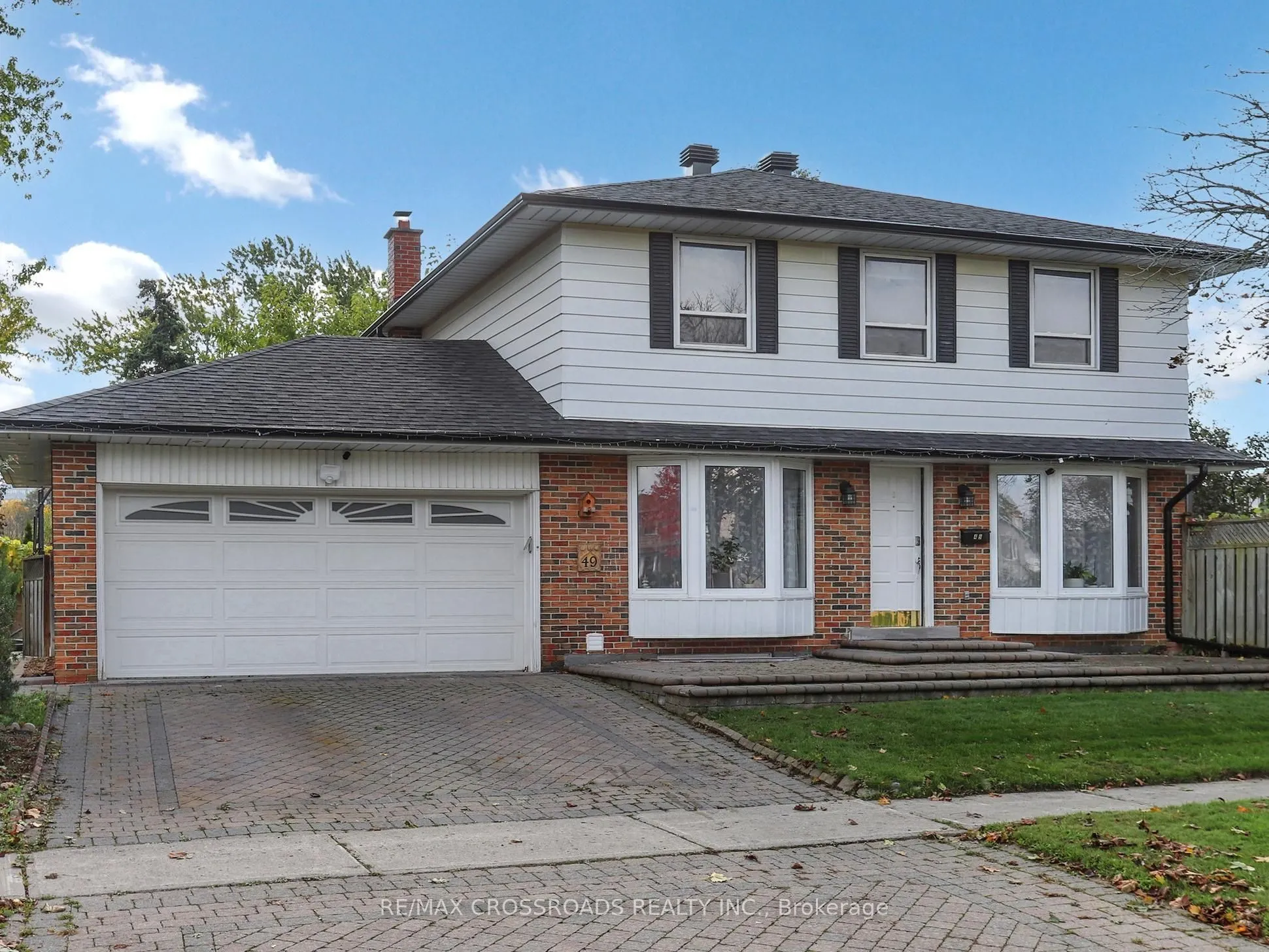 49 King Louis Crescent