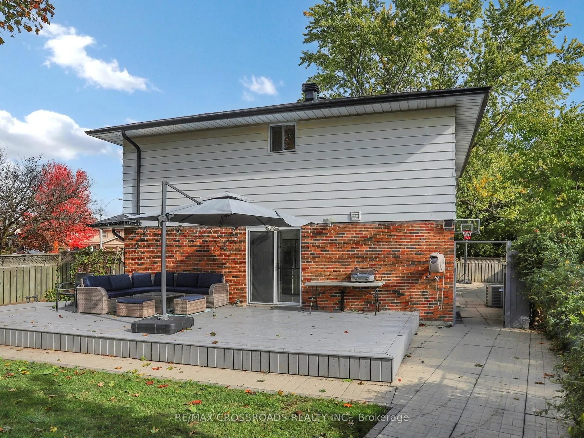 49 King Louis Crescent