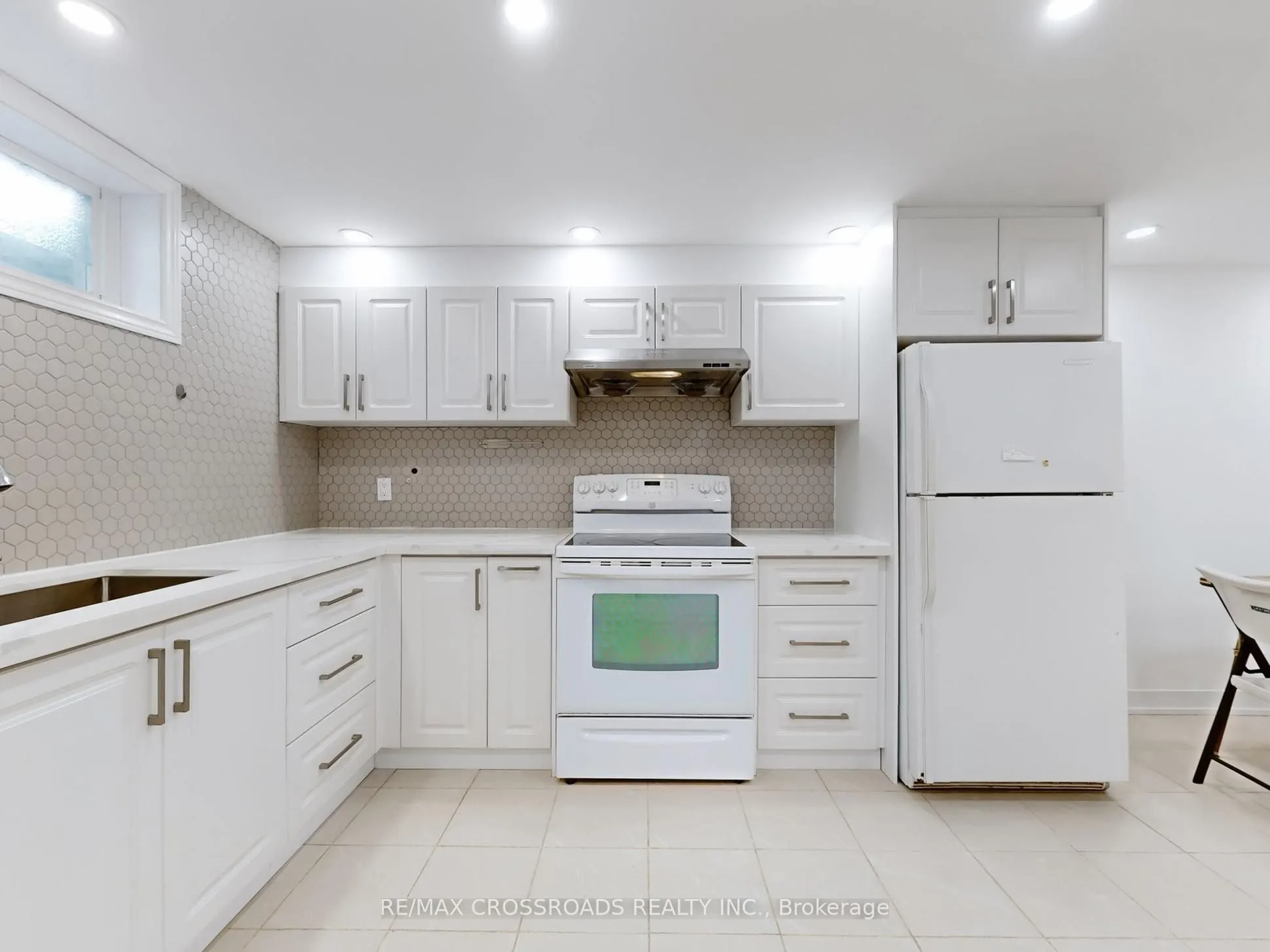 49 King Louis Crescent