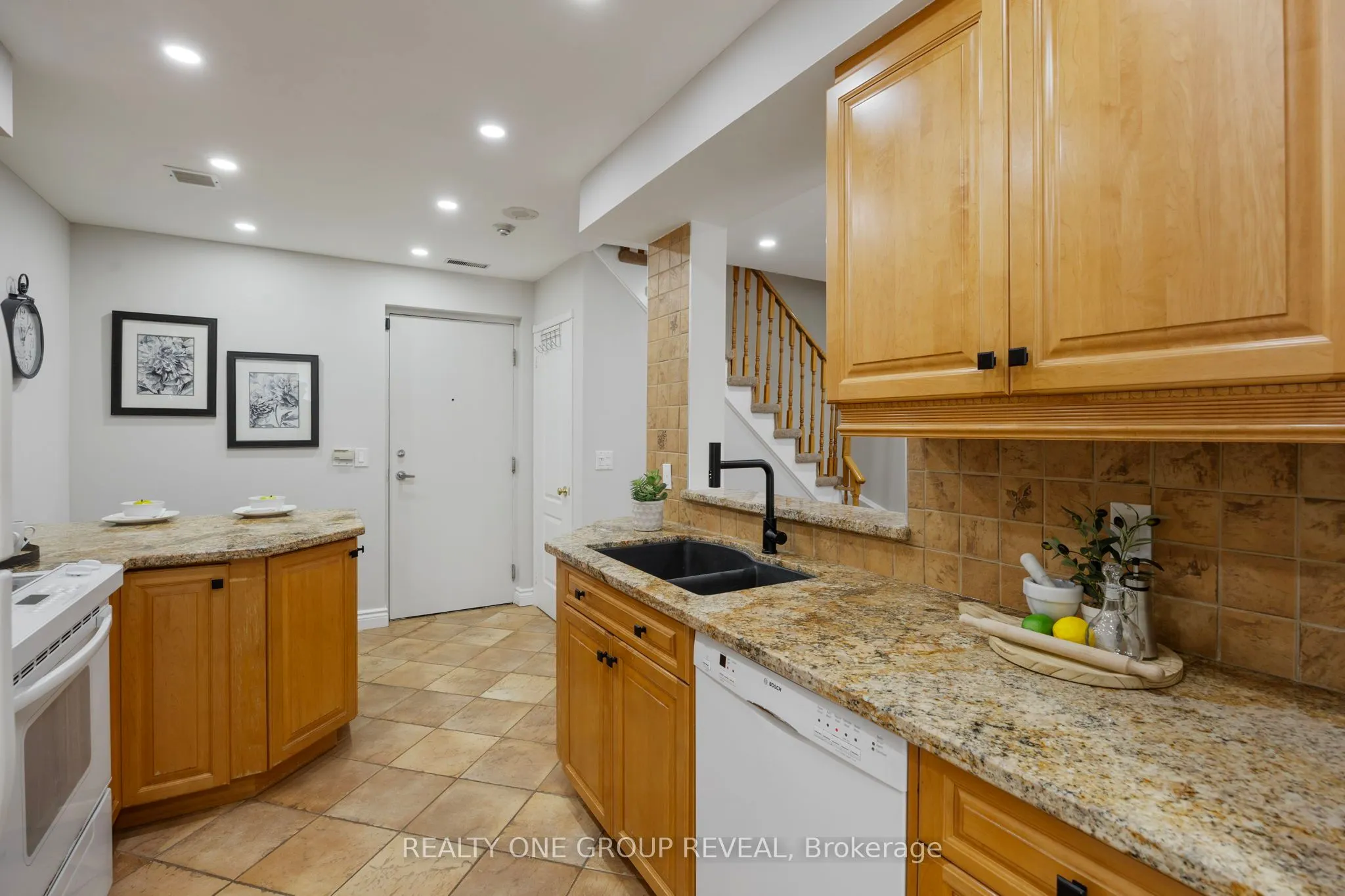 1400 The Esplanade Drive N, #803