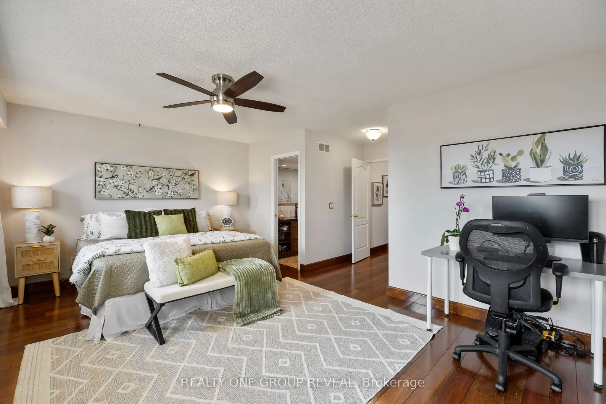 1400 The Esplanade Drive N, #803