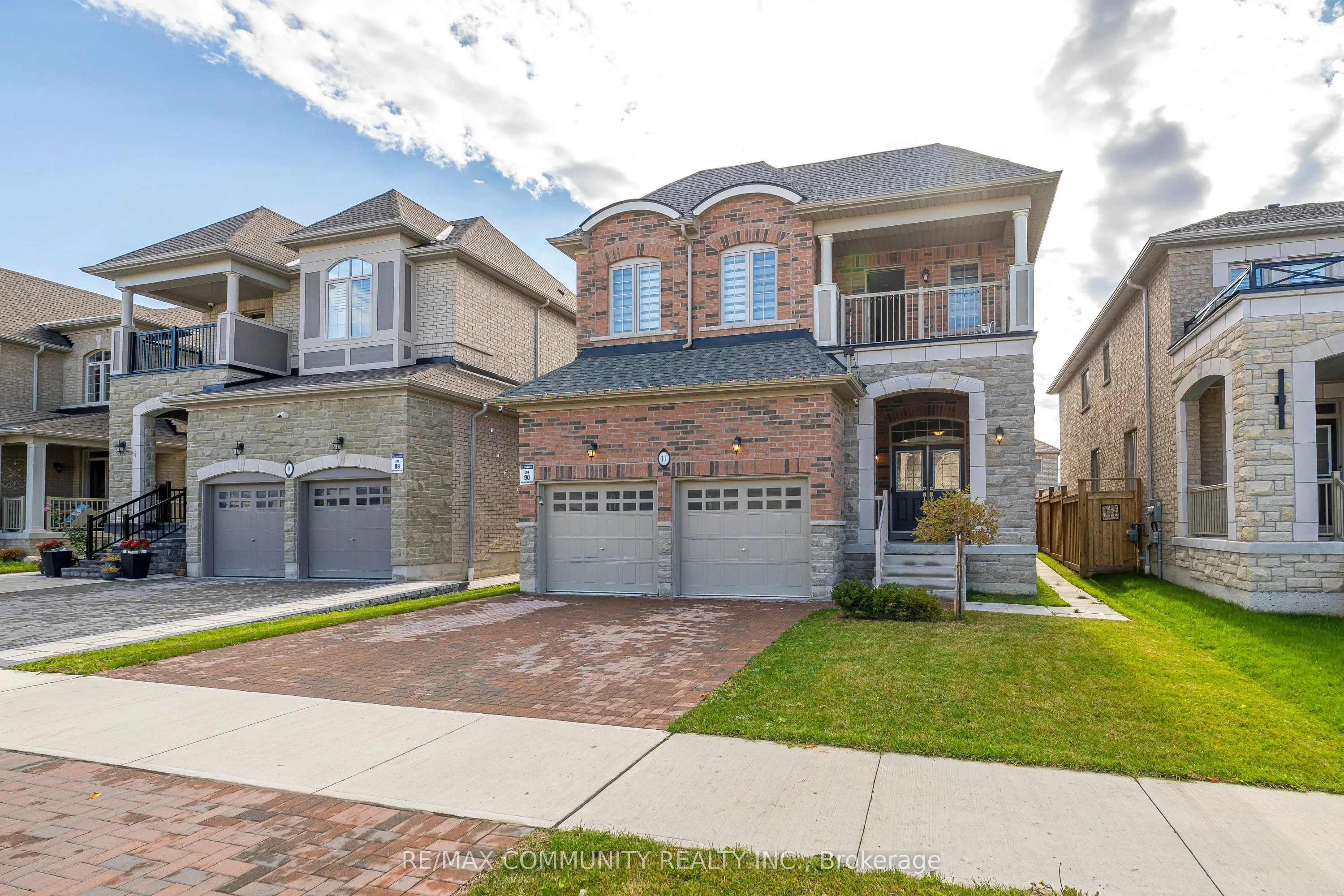 11 Northern Breeze Crescent
