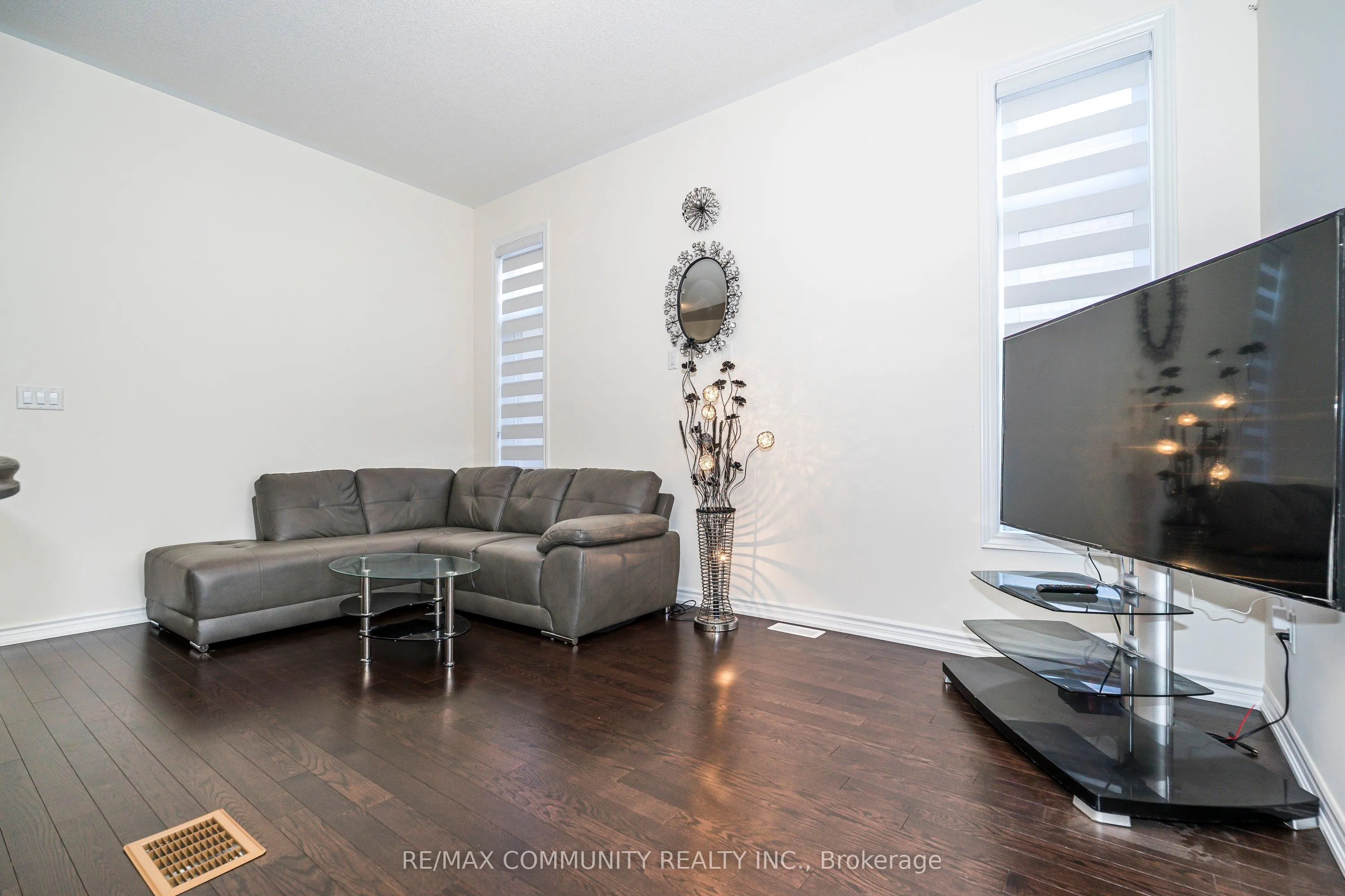 11 Northern Breeze Crescent