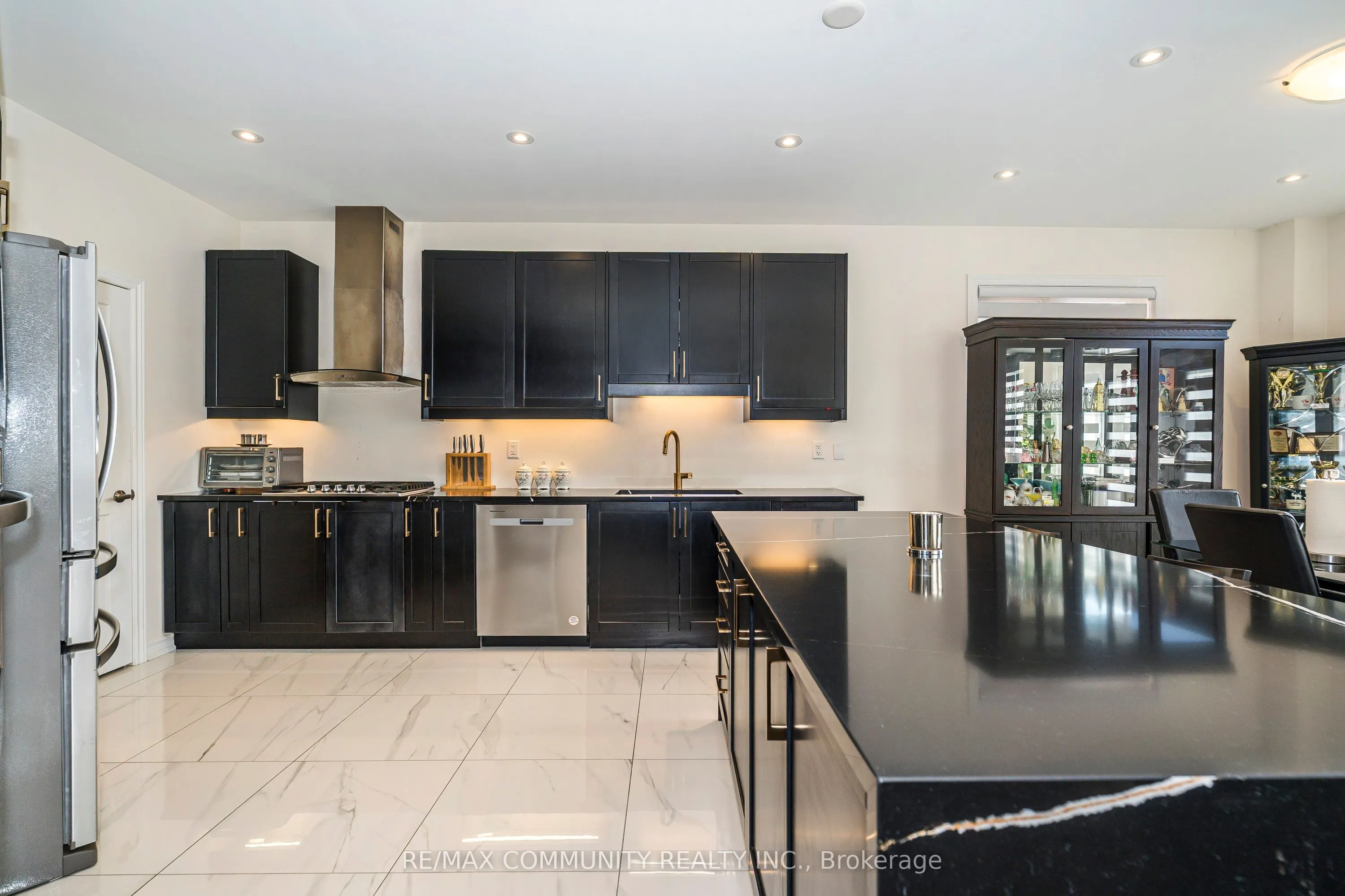 11 Northern Breeze Crescent