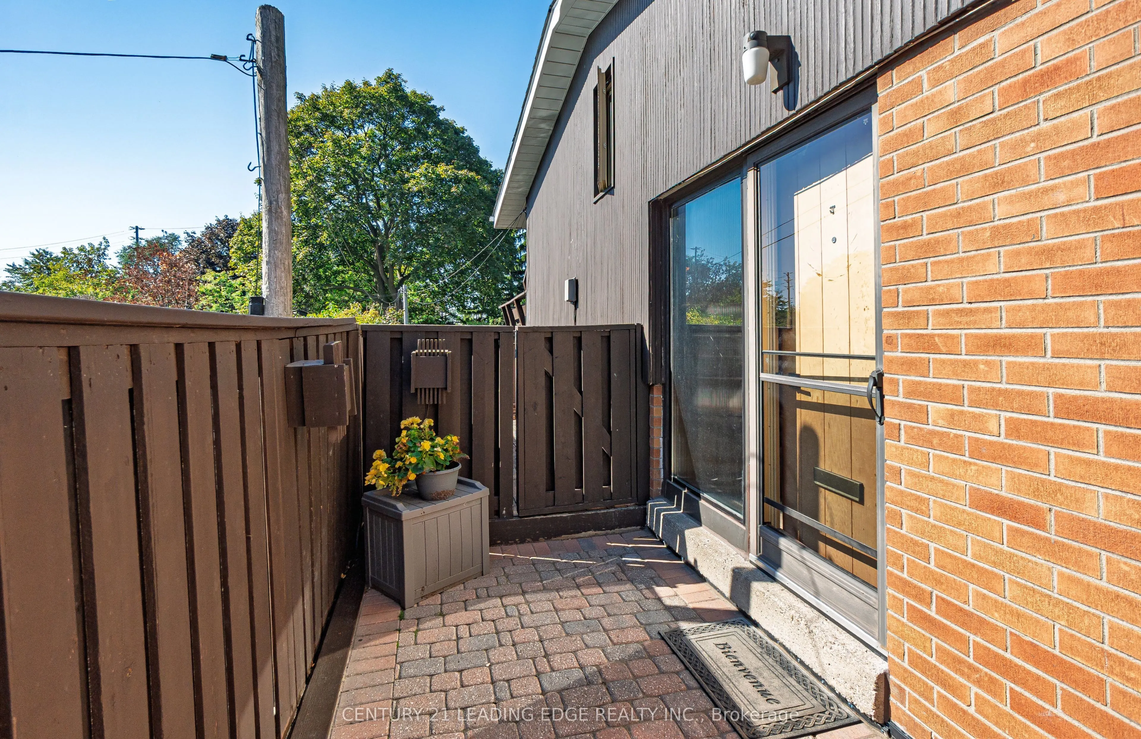 4 Rosswood Crescent