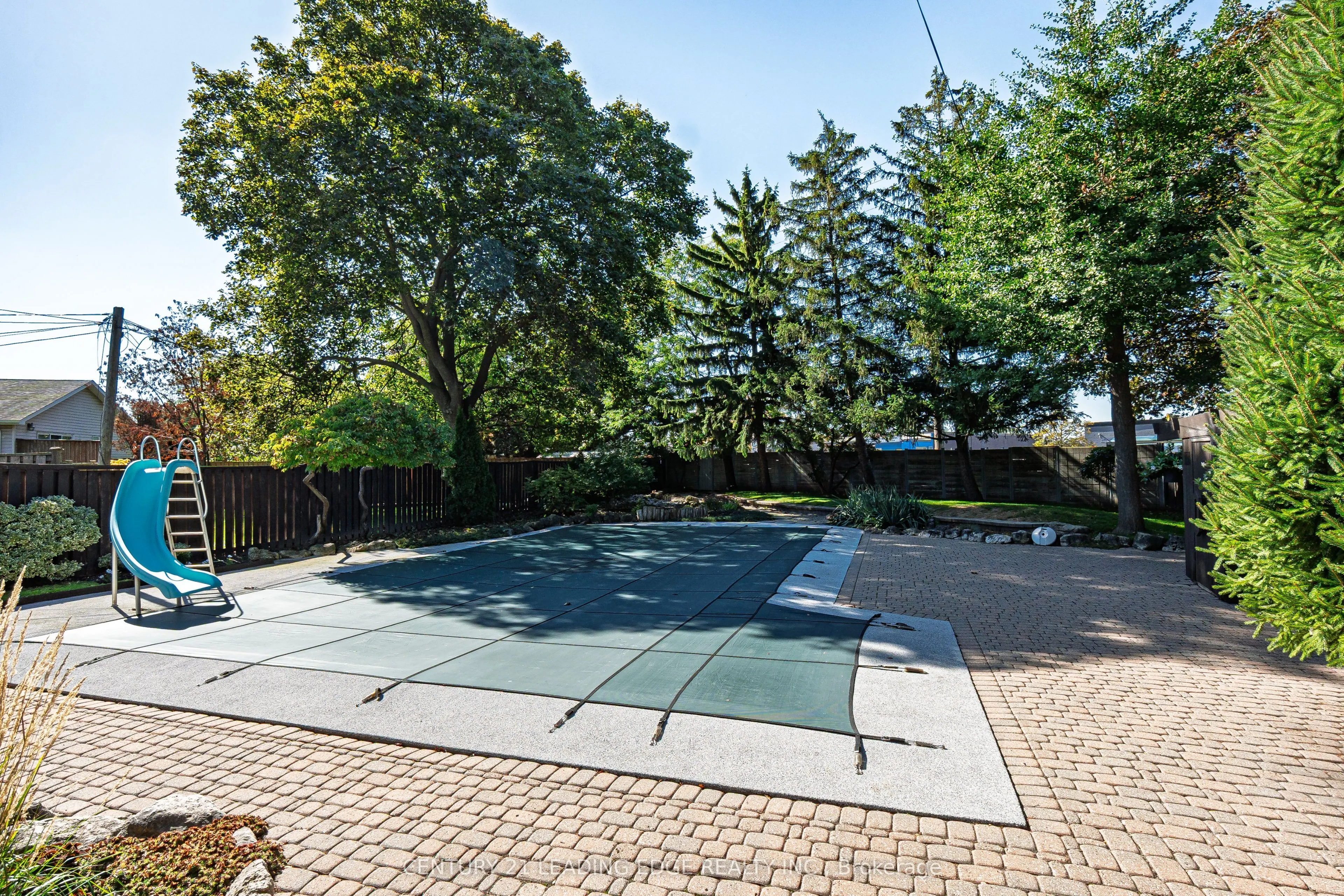 4 Rosswood Crescent