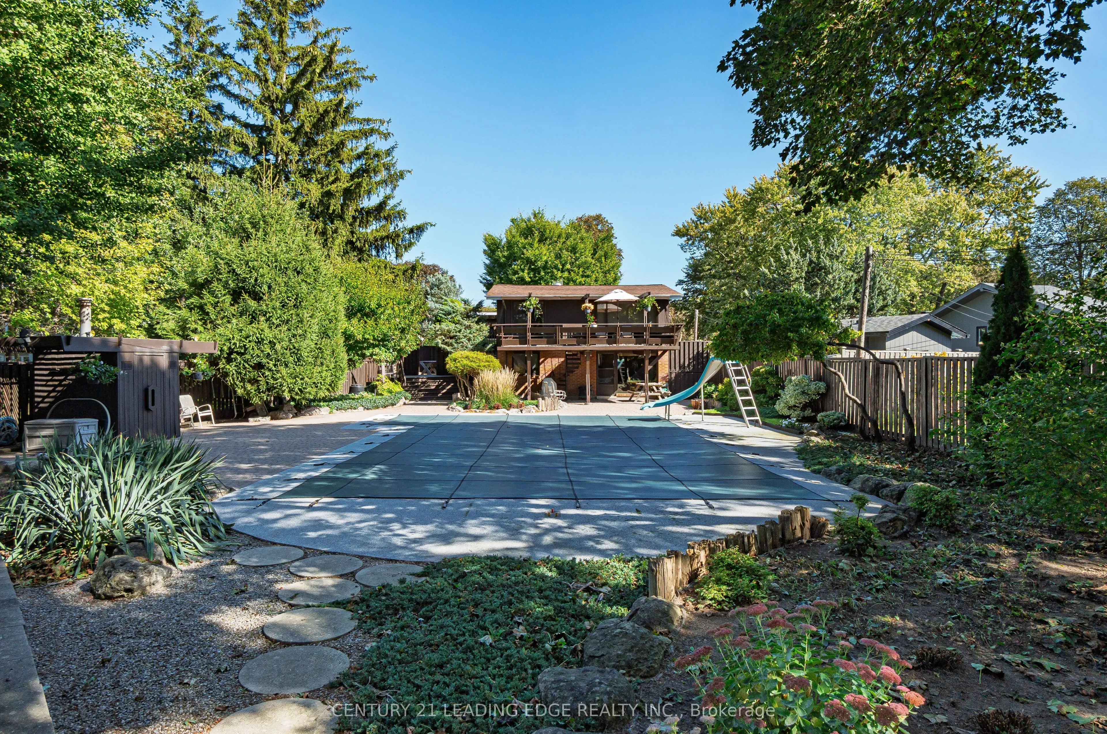 4 Rosswood Crescent