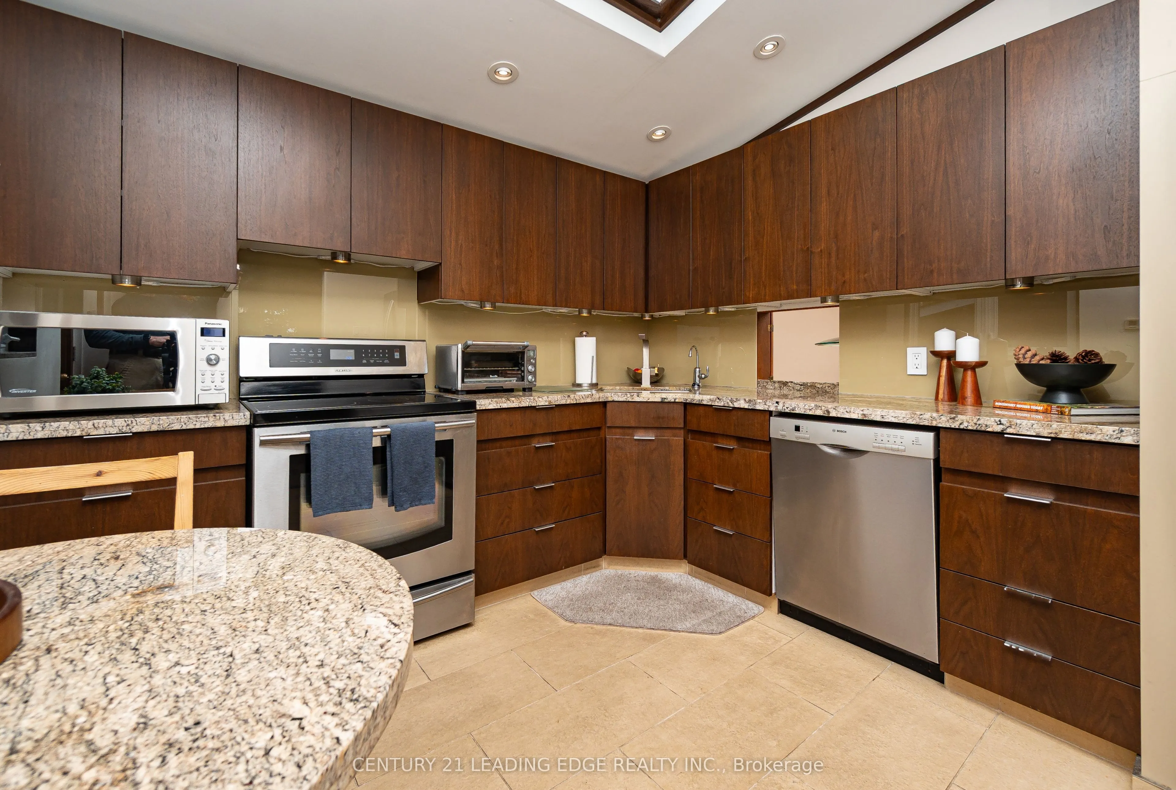 4 Rosswood Crescent
