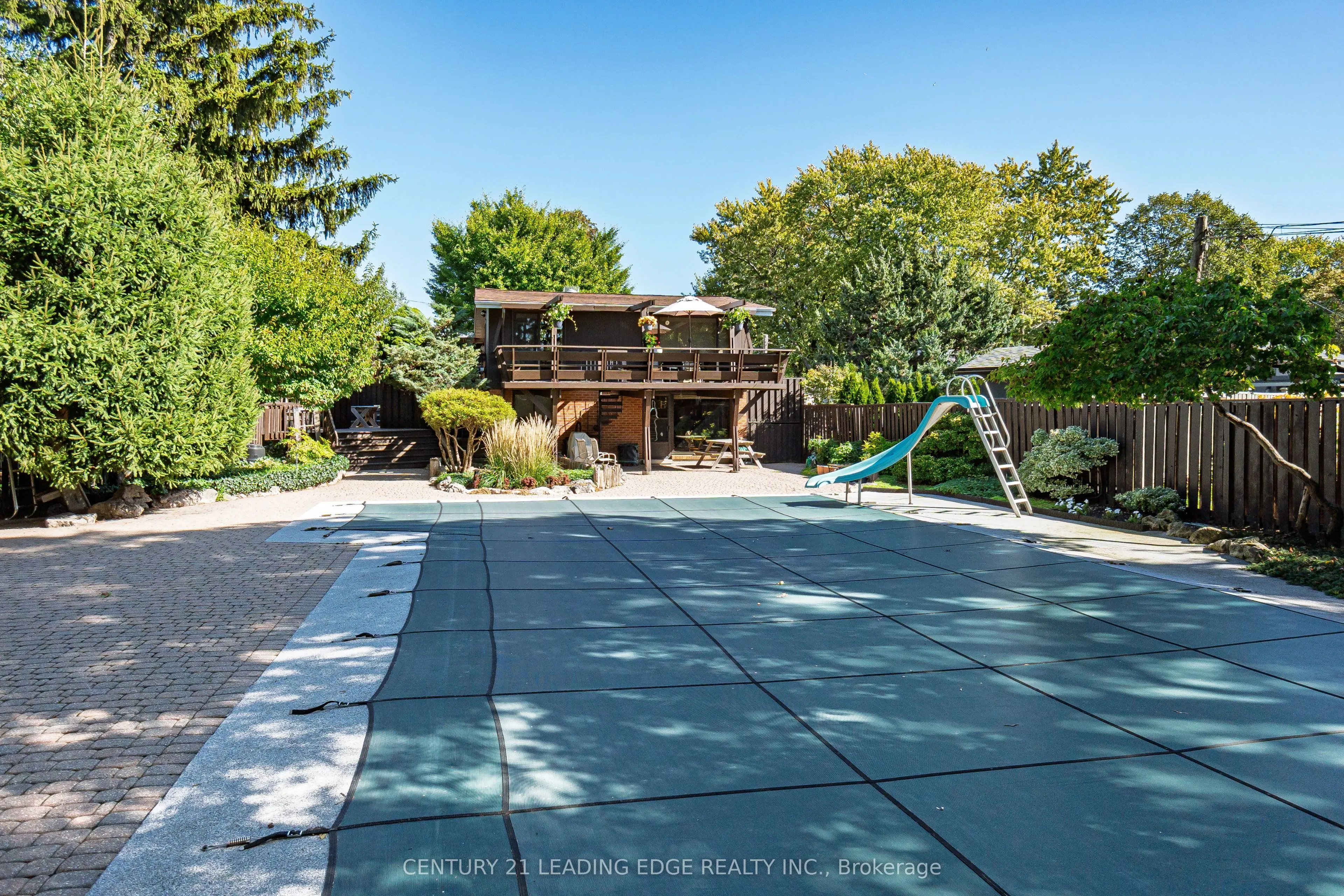 4 Rosswood Crescent