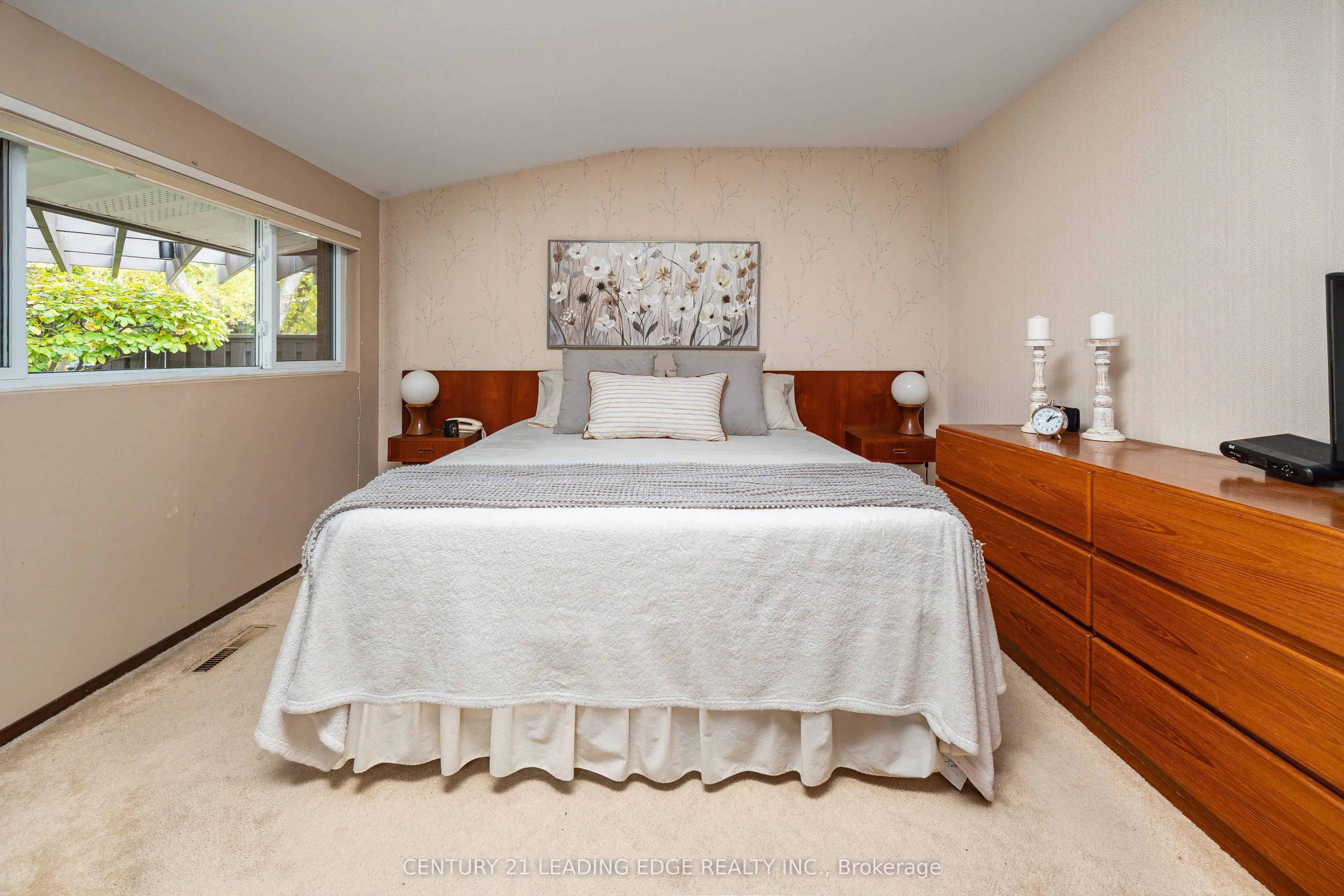 4 Rosswood Crescent