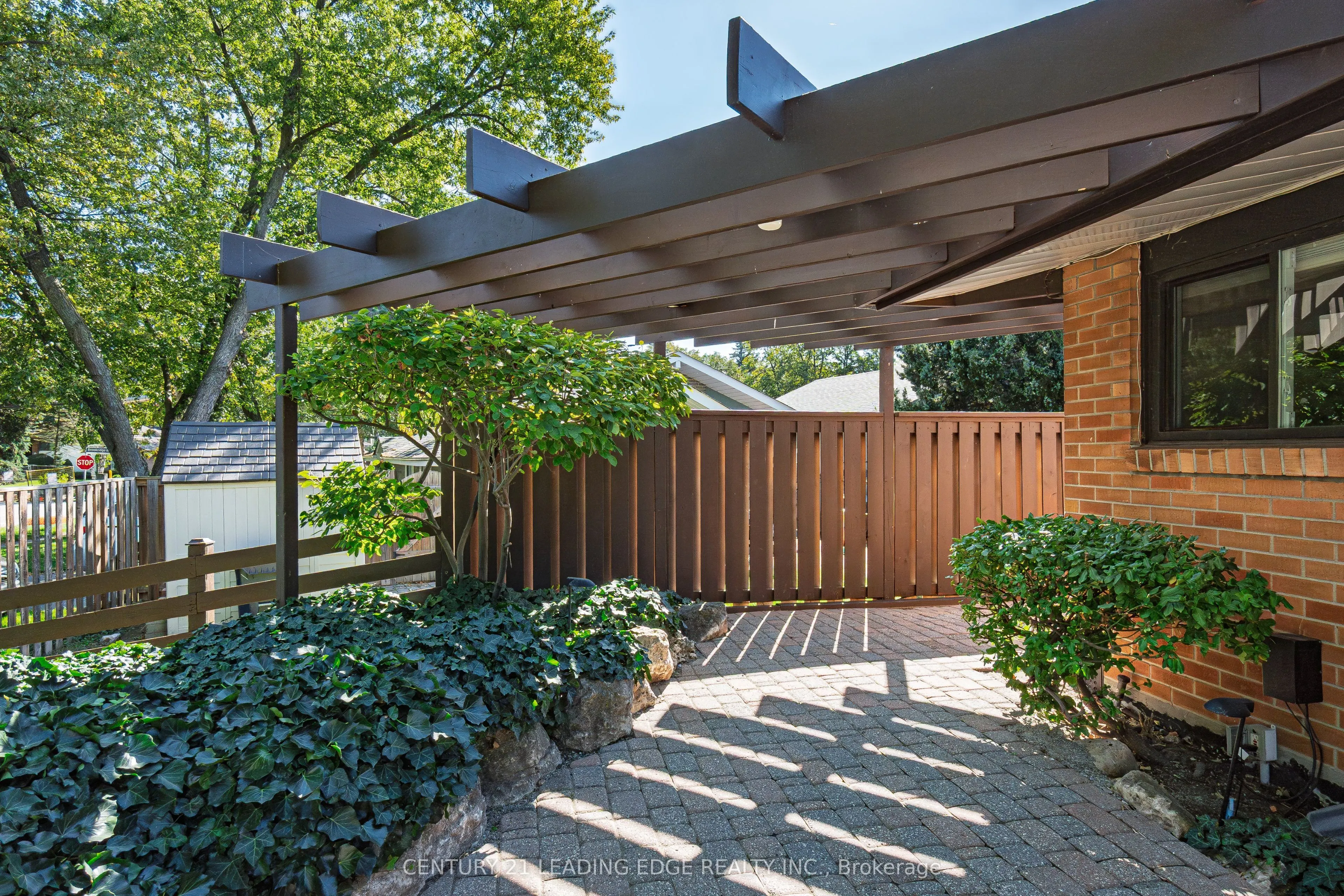4 Rosswood Crescent