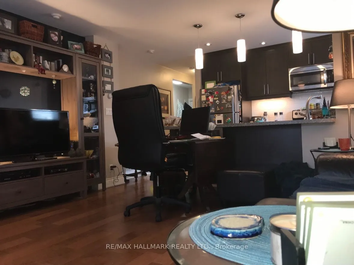 547 Kingston Road, #1