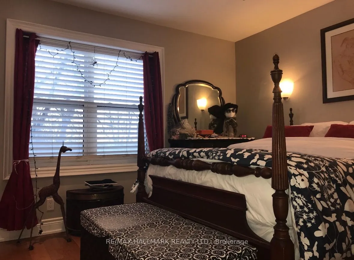 547 Kingston Road, #1