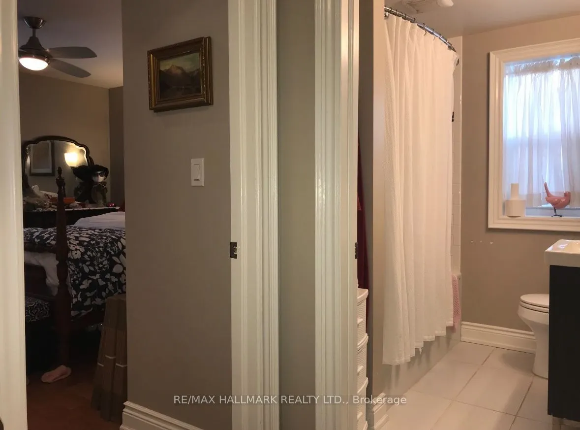 547 Kingston Road, #1