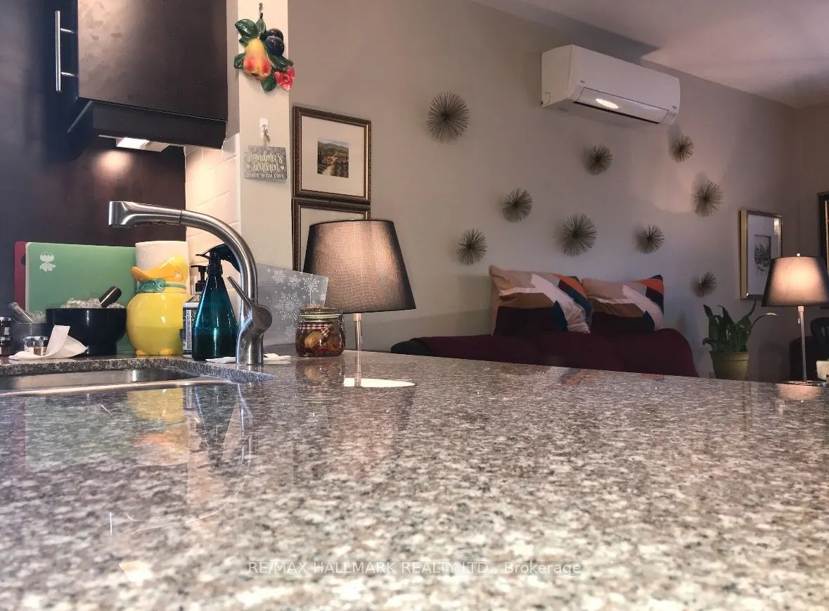 547 Kingston Road, #1