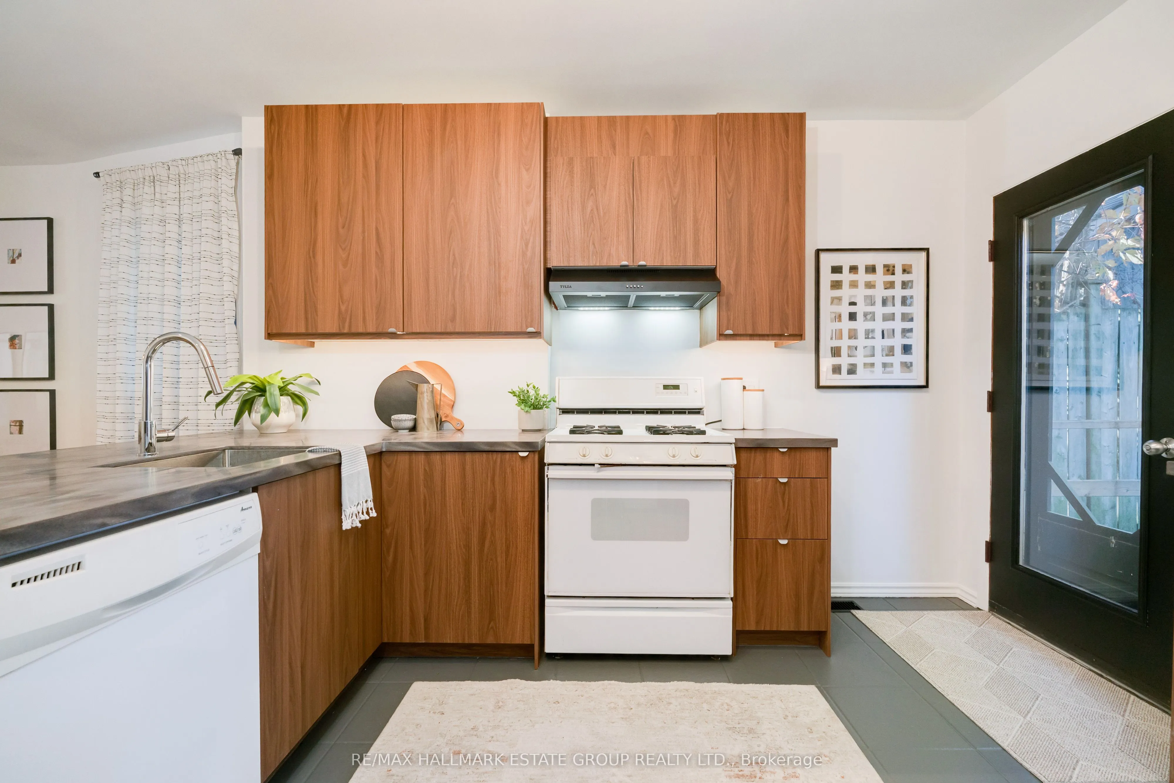 4 Riverdale Avenue