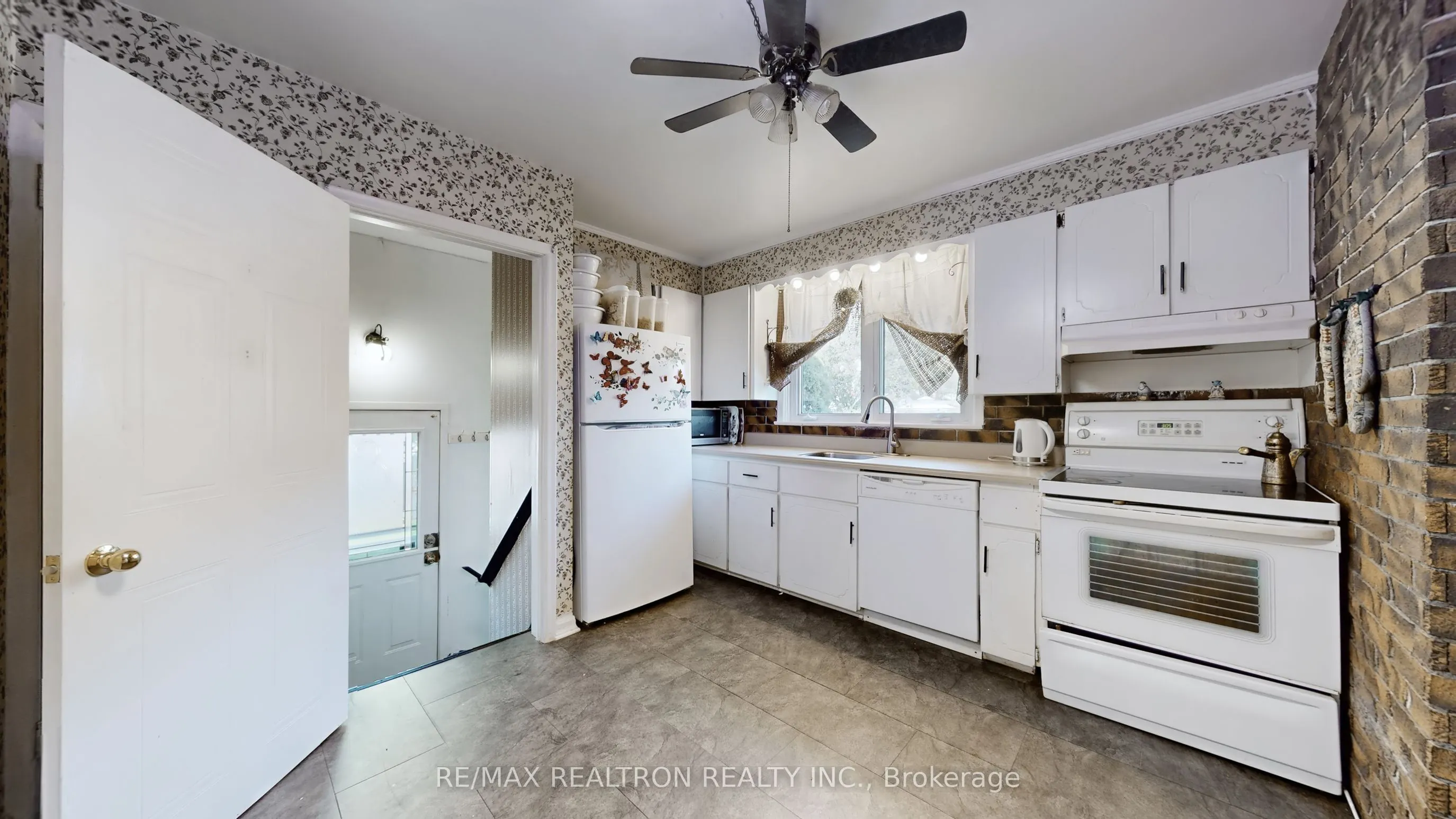 1370 Lakefield Street