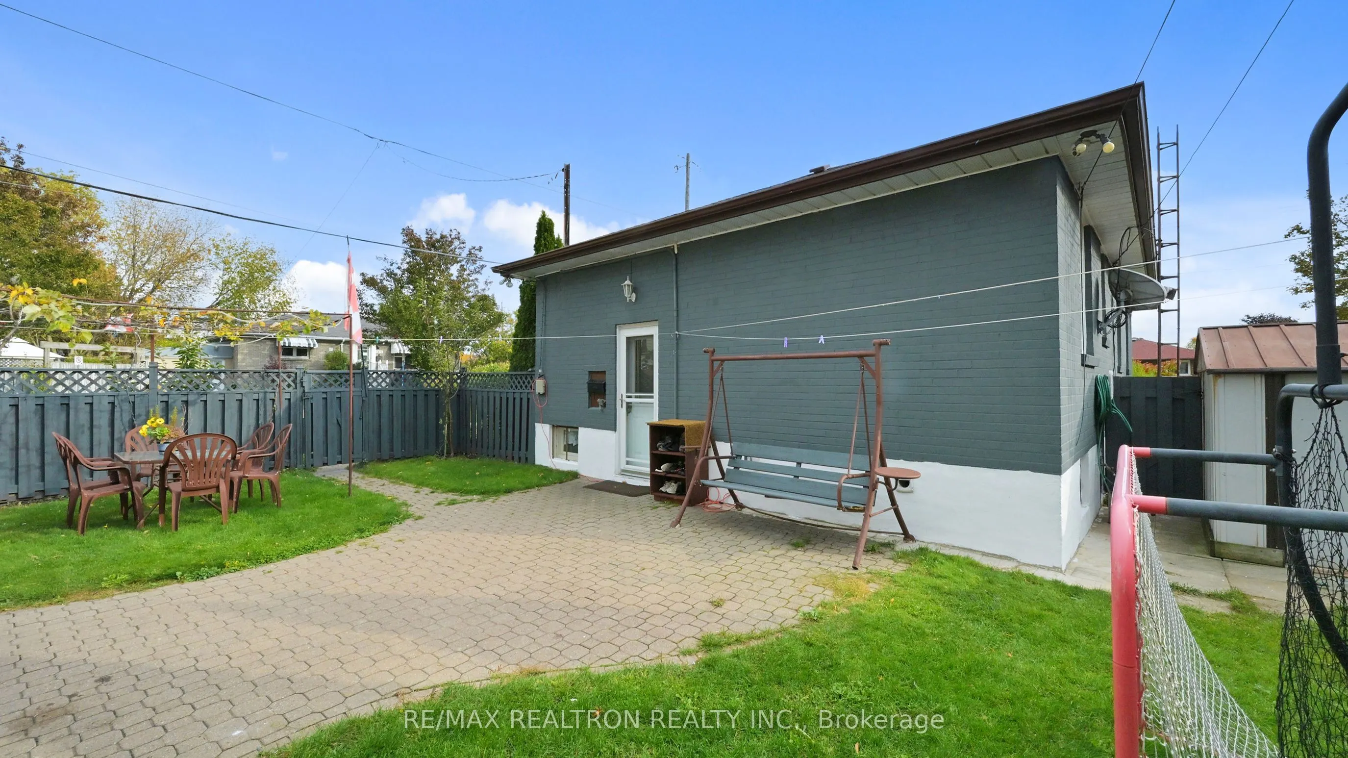 1370 Lakefield Street