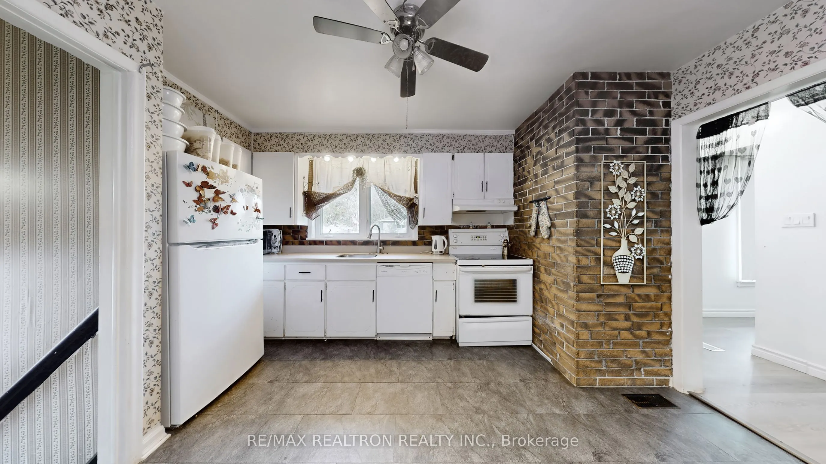 1370 Lakefield Street