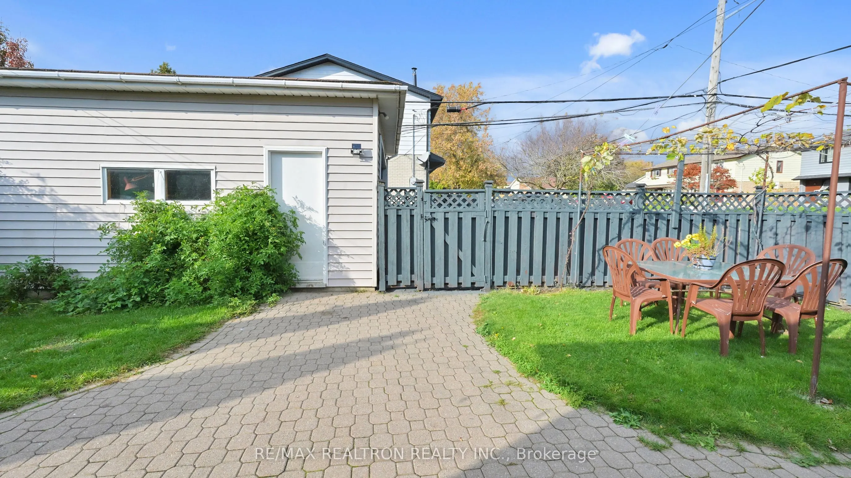 1370 Lakefield Street