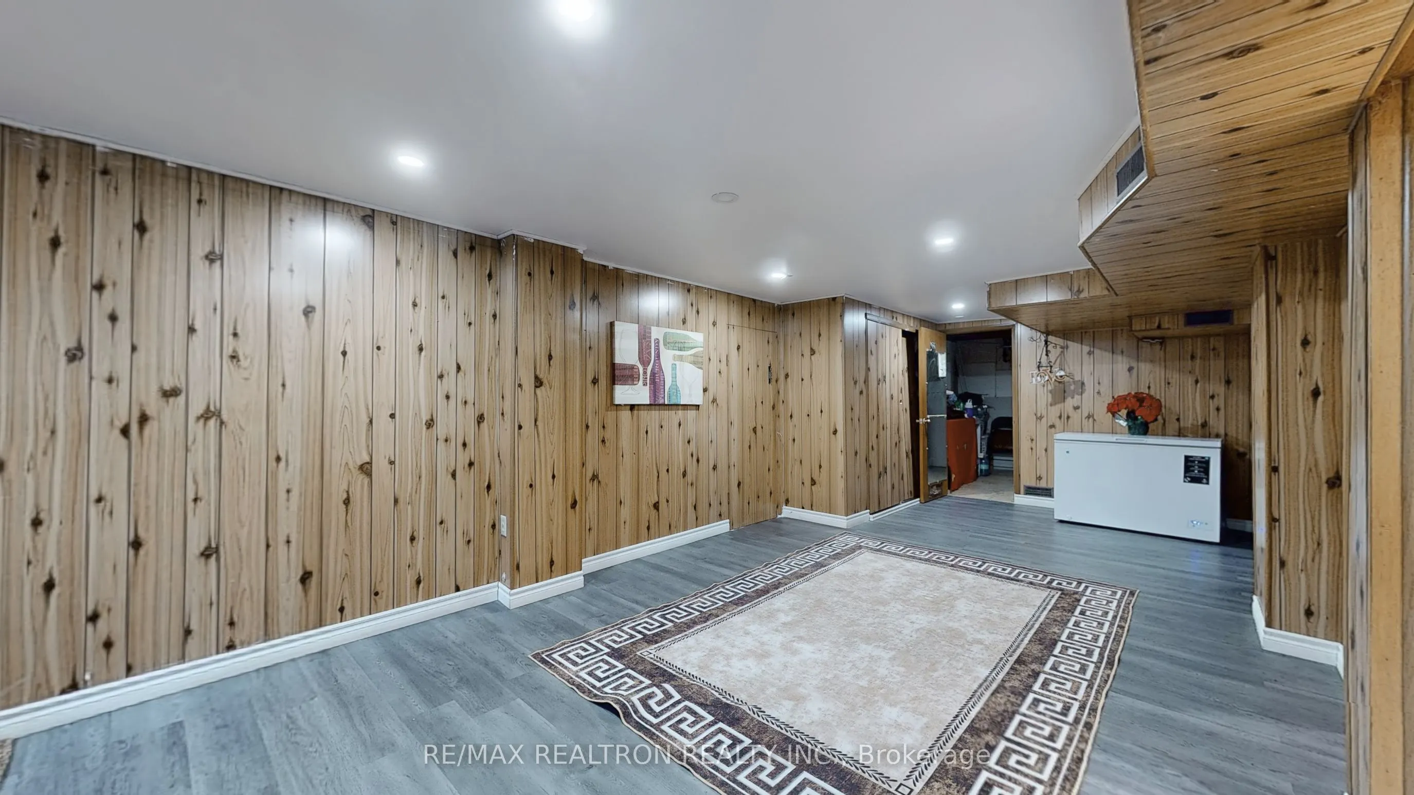 1370 Lakefield Street