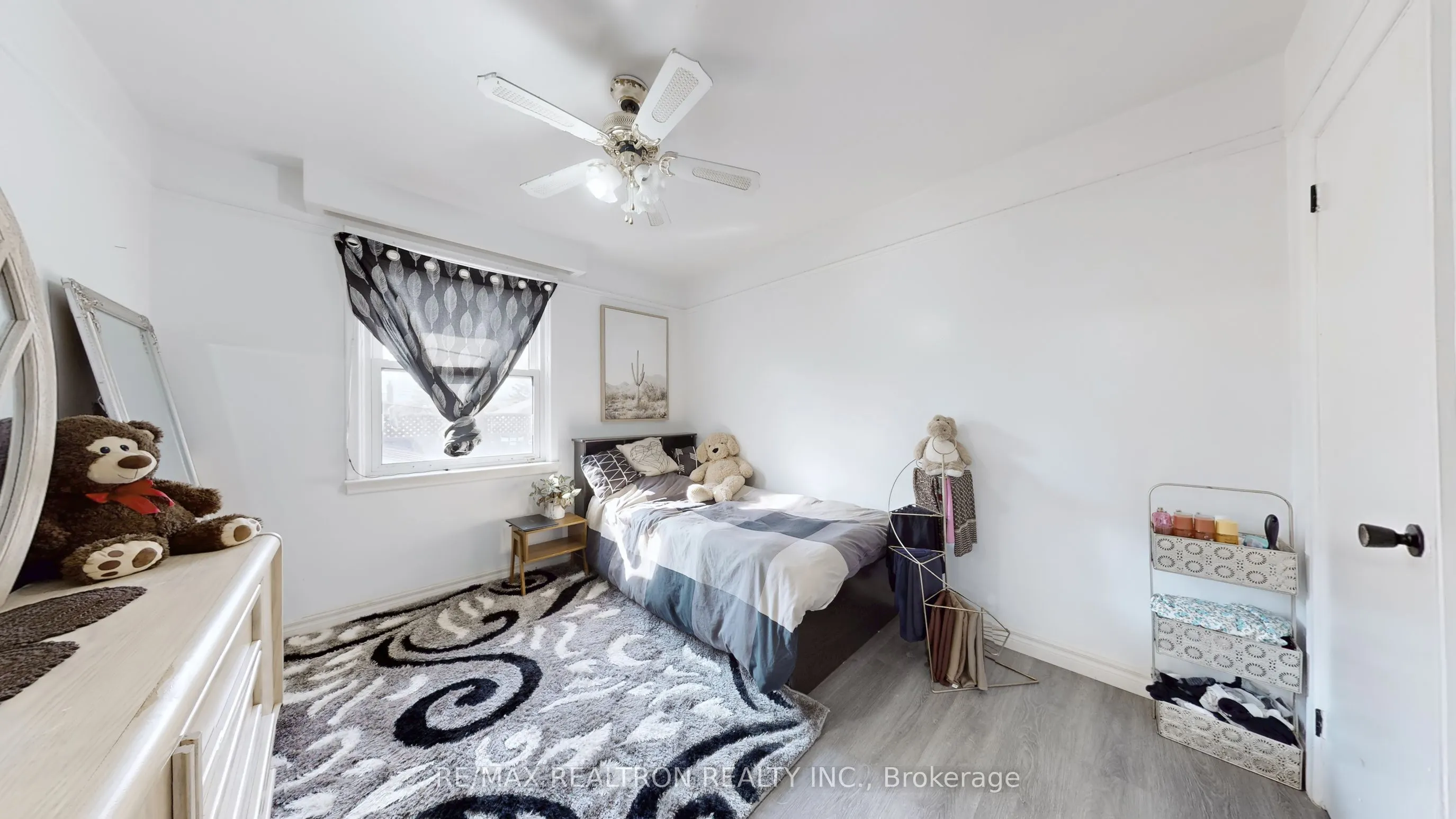 1370 Lakefield Street