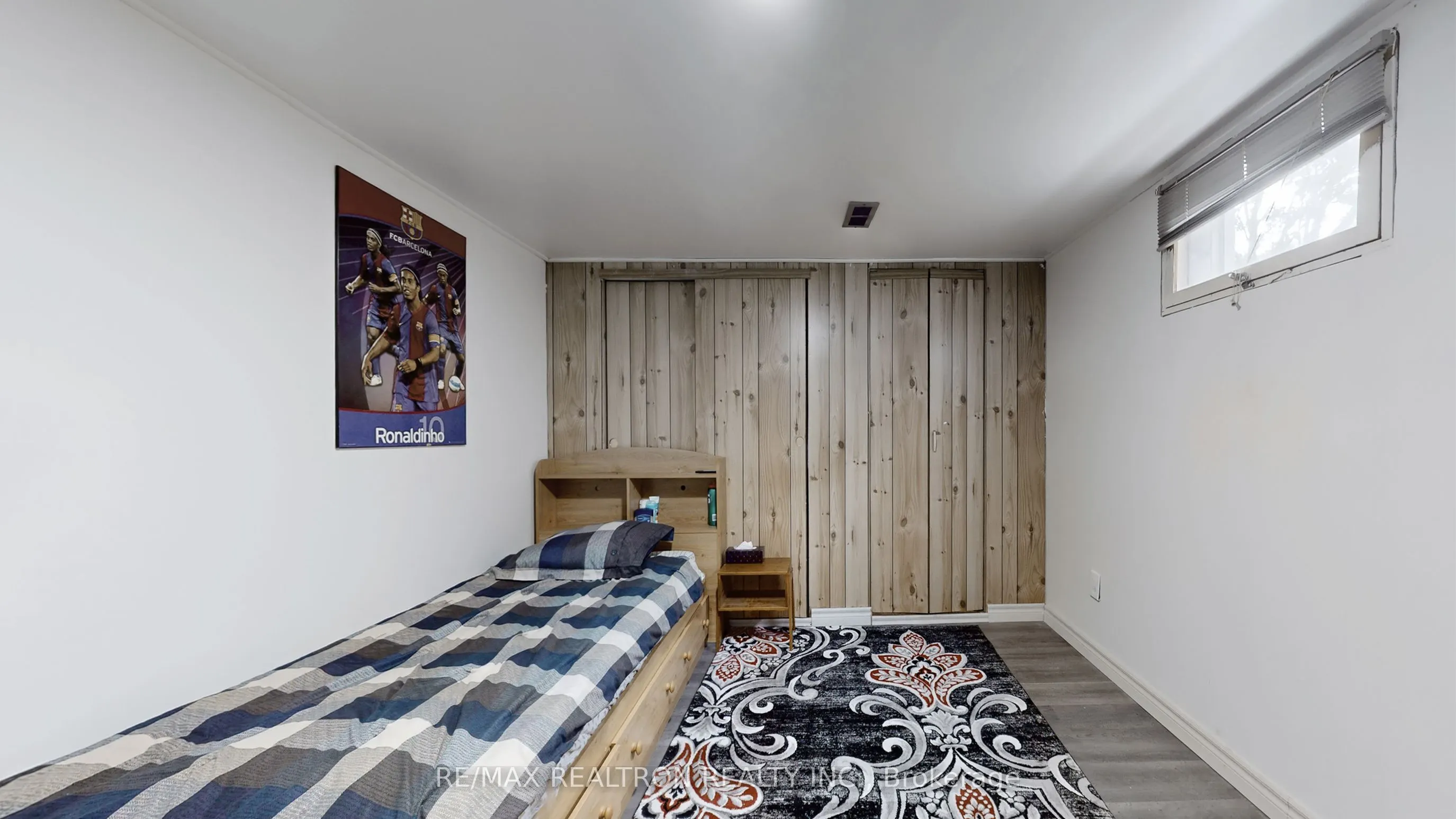 1370 Lakefield Street