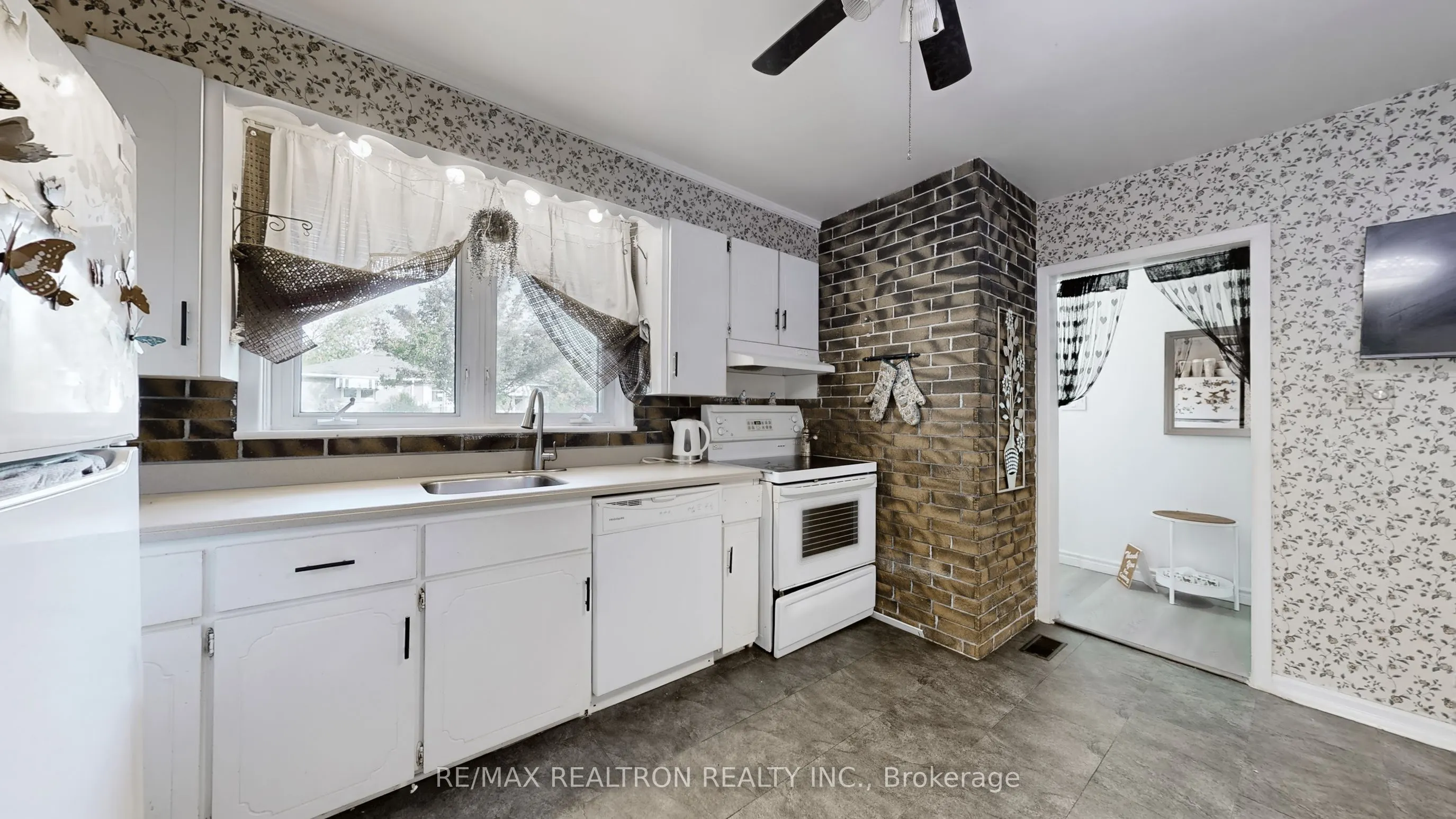 1370 Lakefield Street