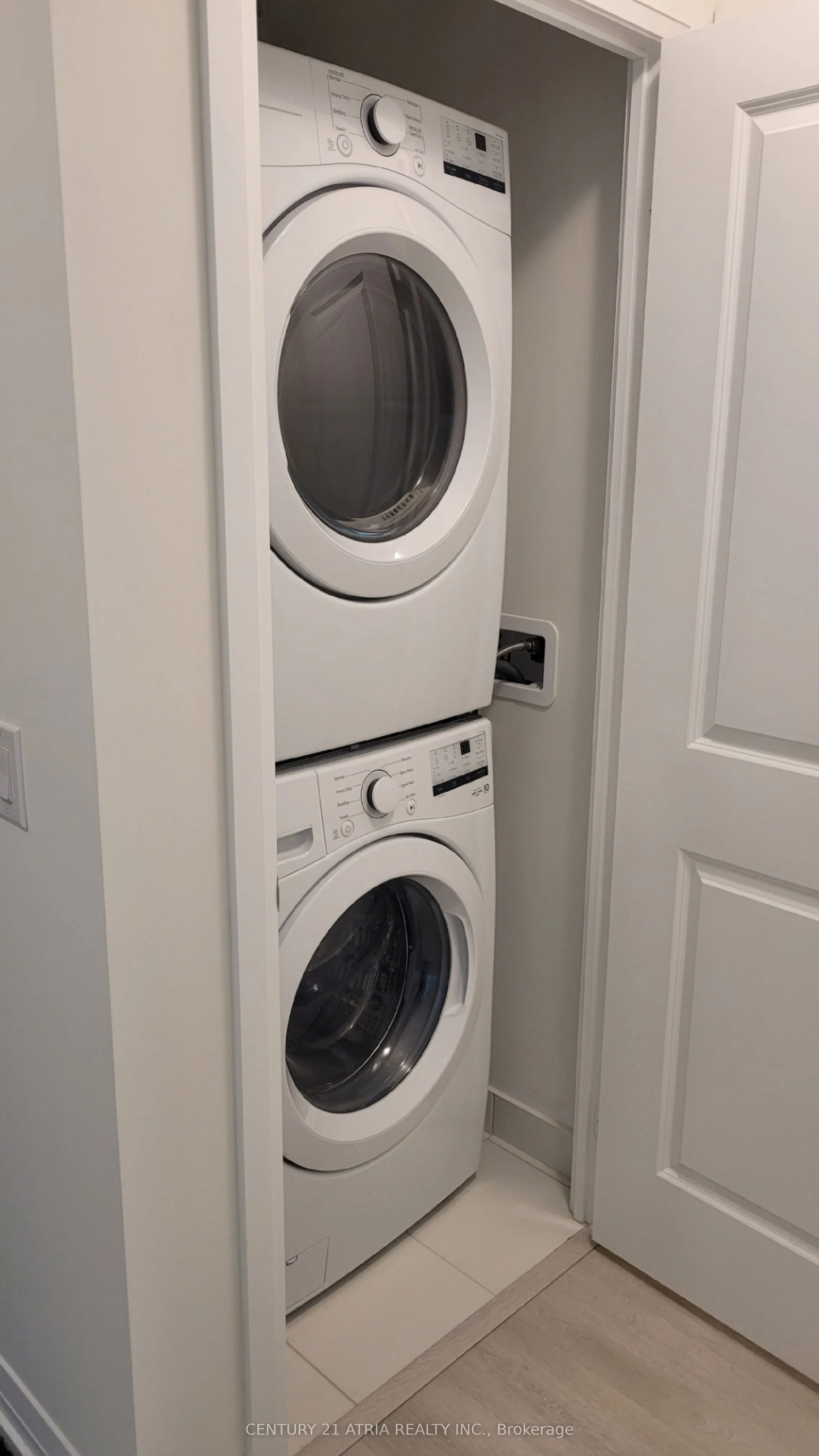 3270 Sheppard Avenue E, #426