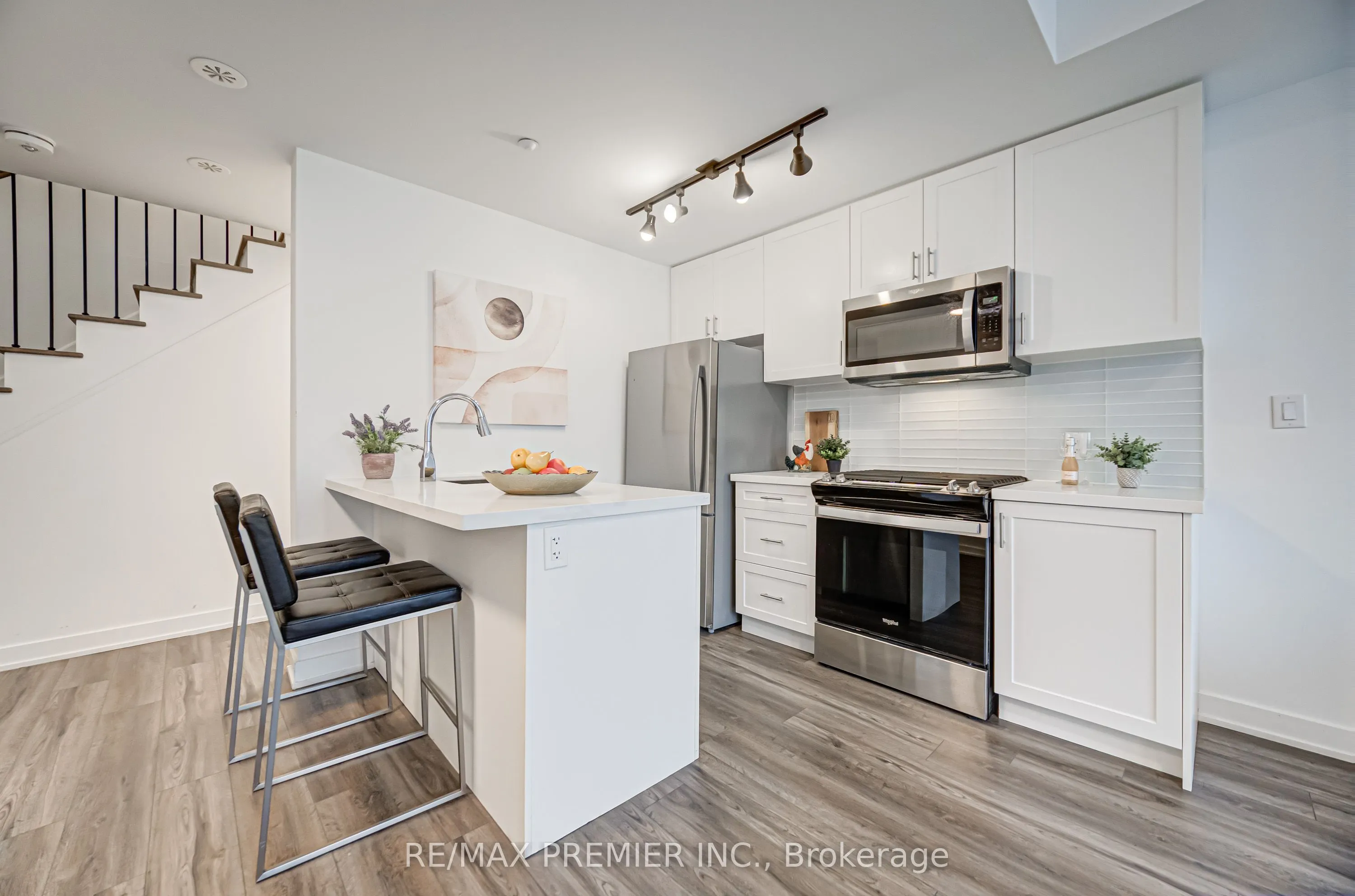 1479 O'Connor Drive, #8