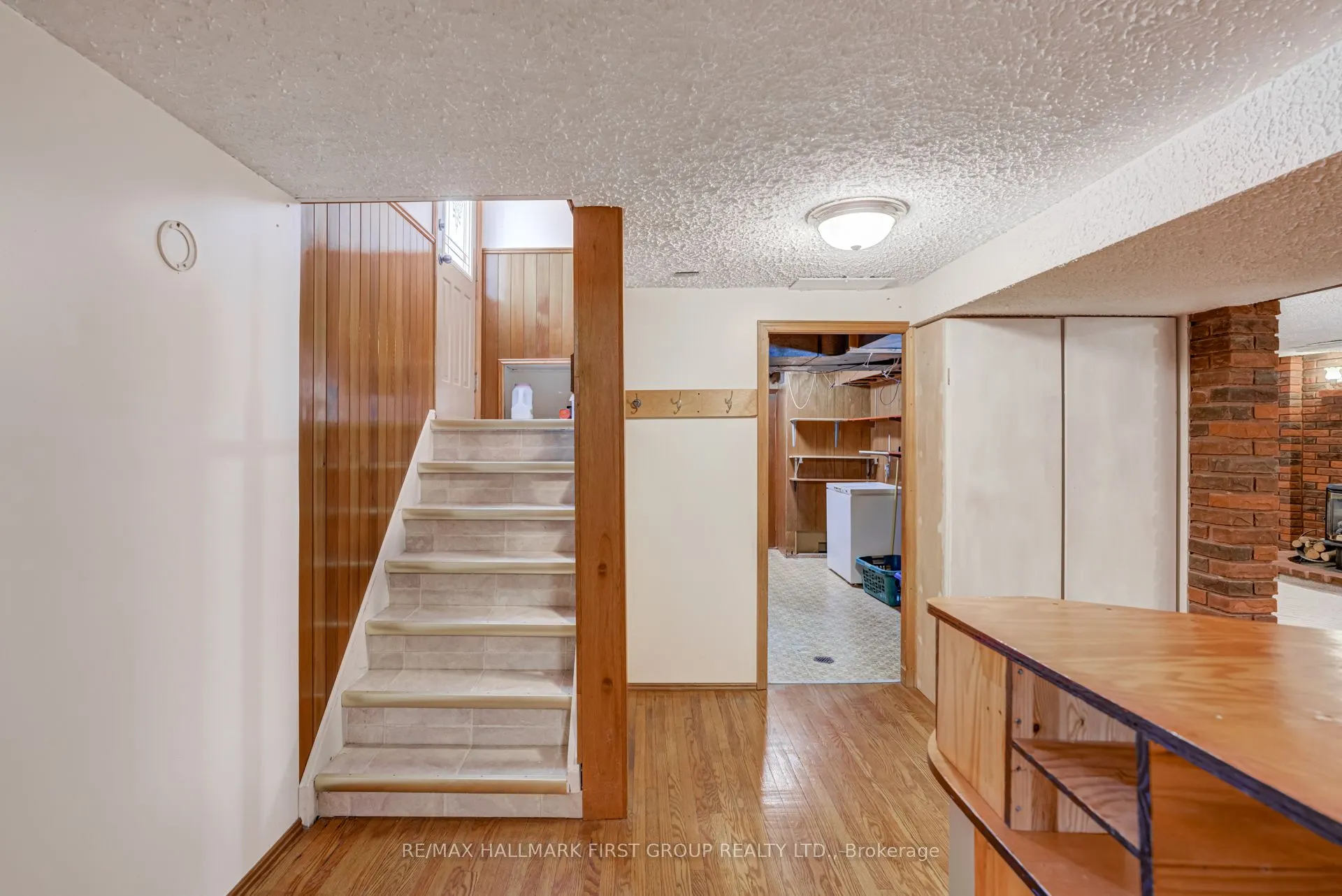 215 Guelph Street